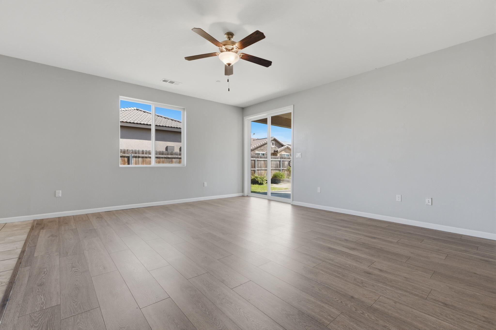 3289 Alexandria St, Tulare, CA 93274