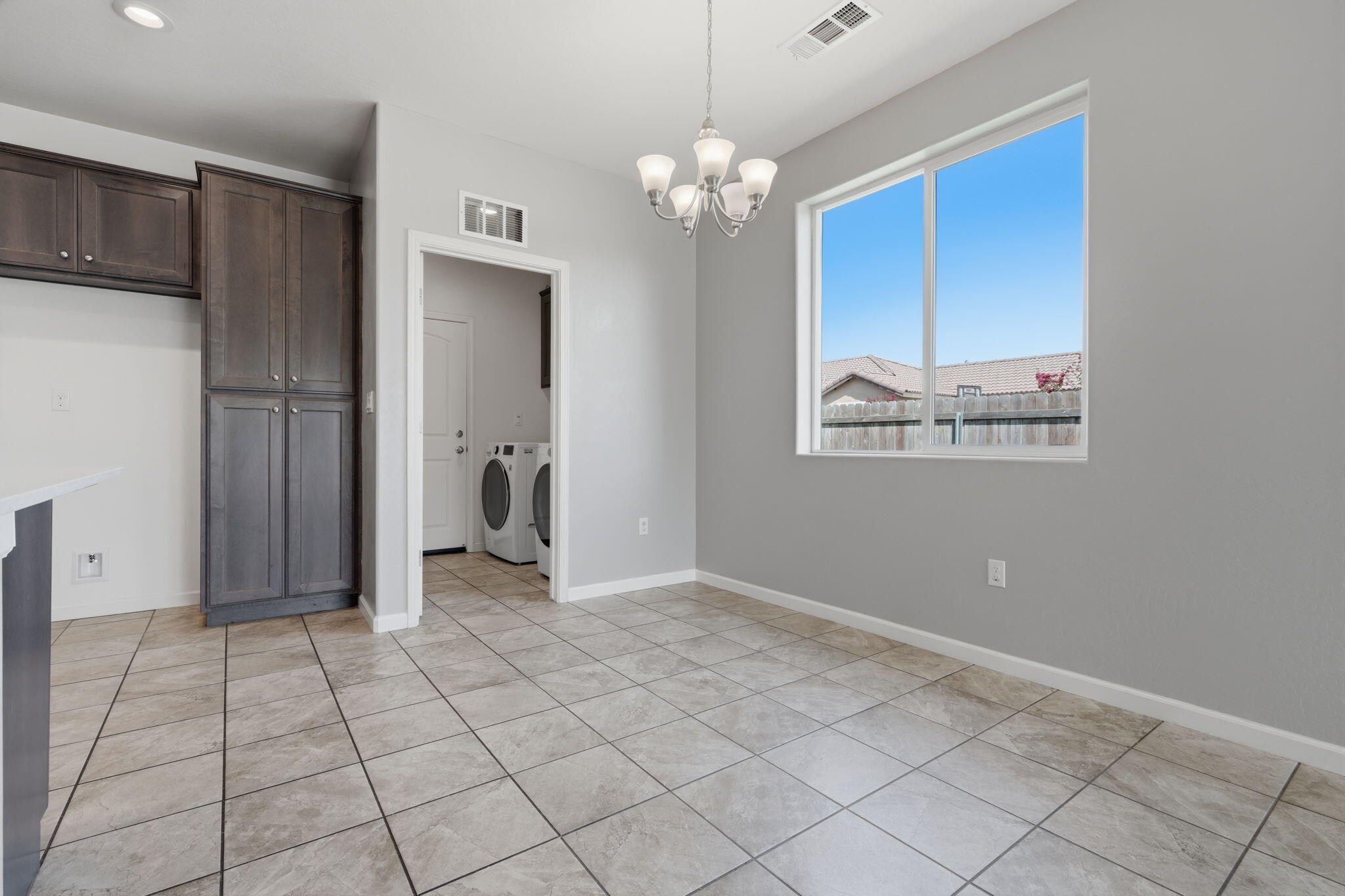 3289 Alexandria St, Tulare, CA 93274