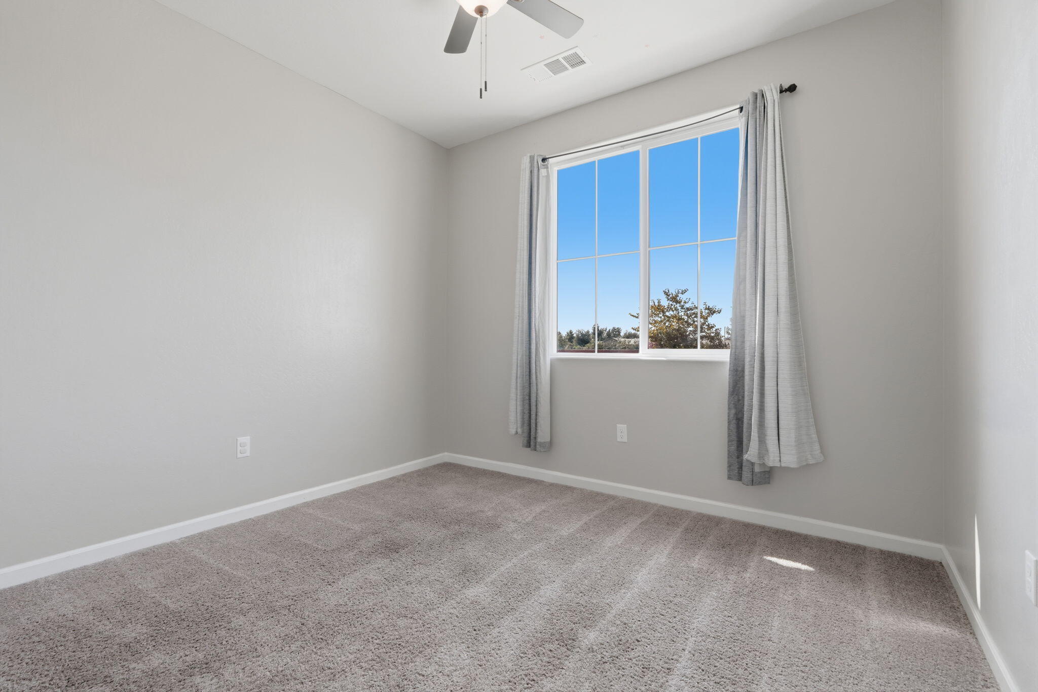 3289 Alexandria St, Tulare, CA 93274