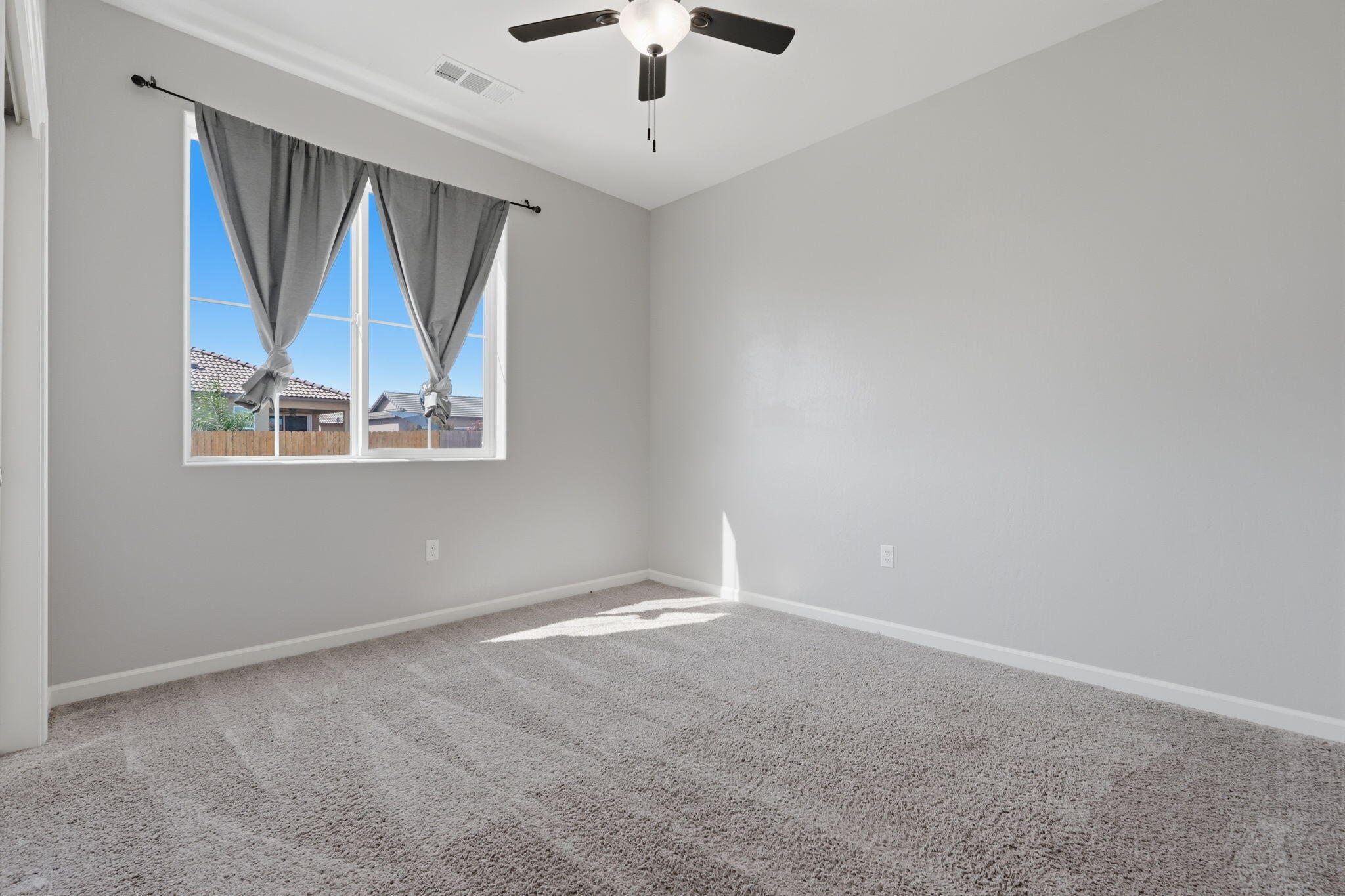3289 Alexandria St, Tulare, CA 93274