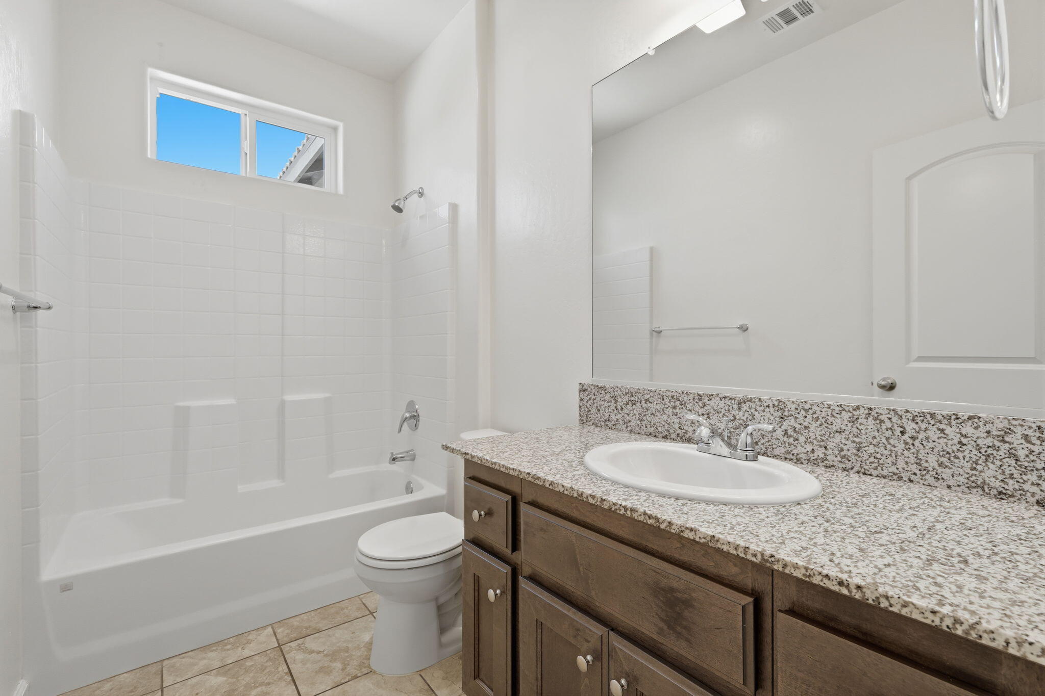 3289 Alexandria St, Tulare, CA 93274