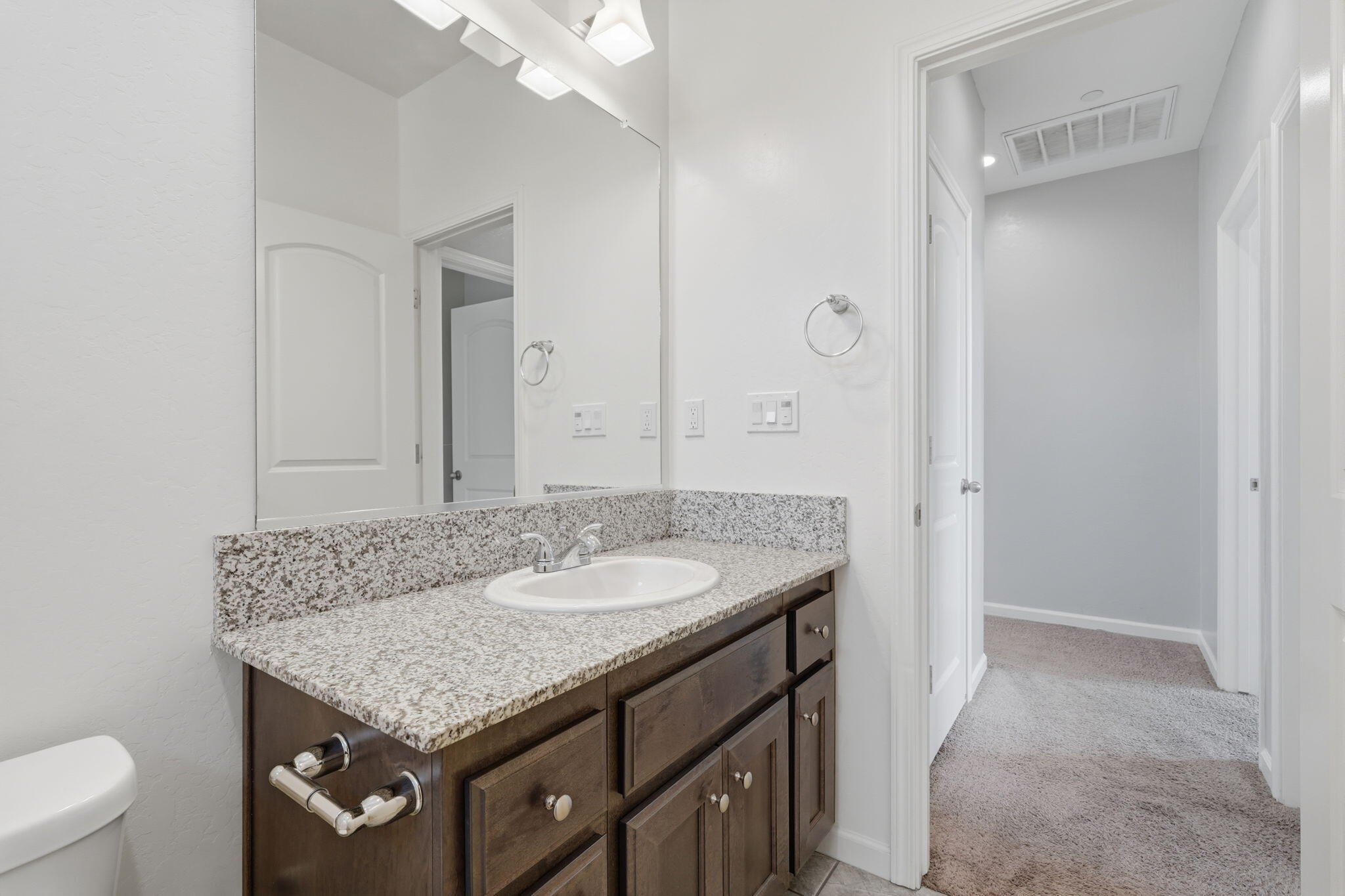 3289 Alexandria St, Tulare, CA 93274