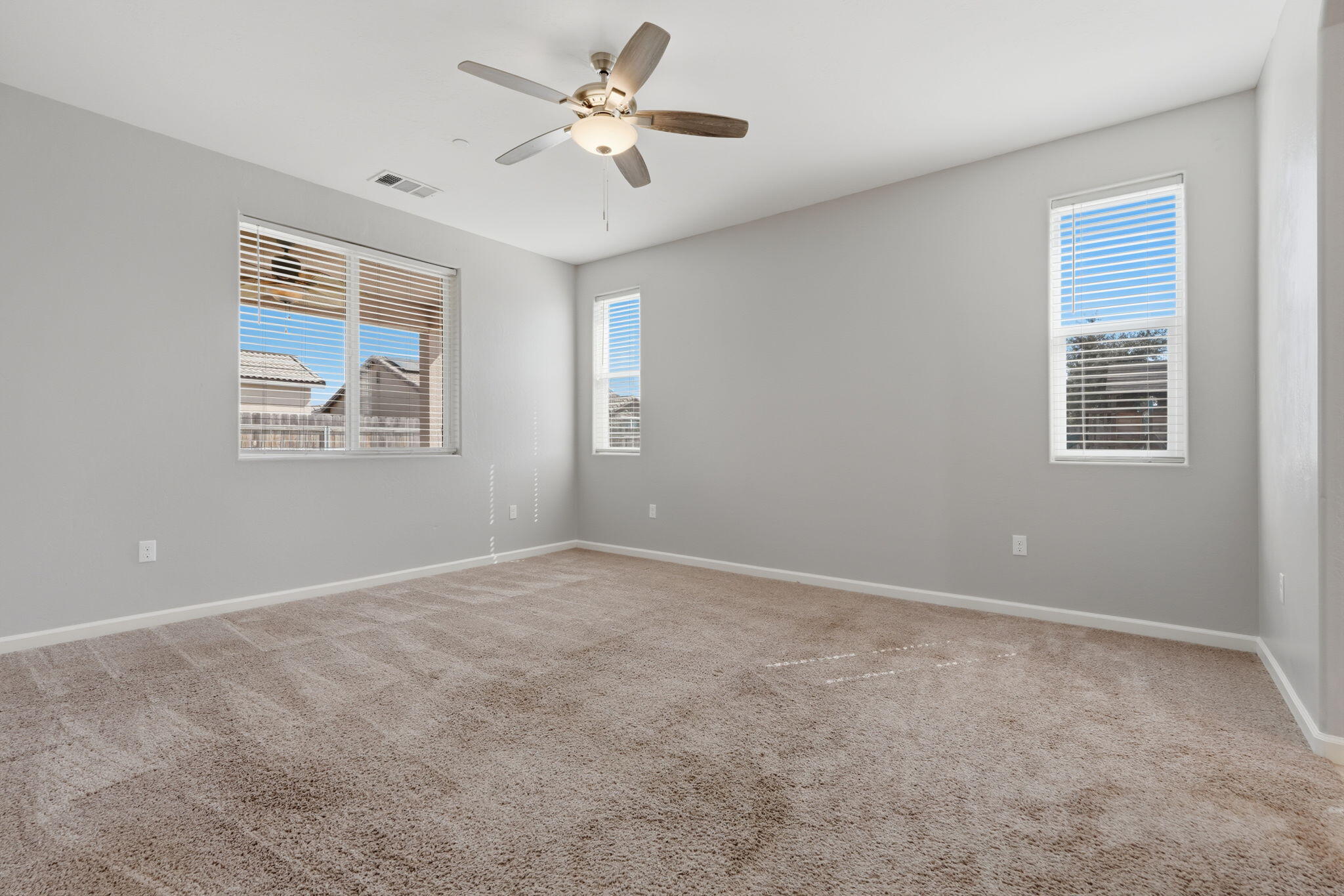 3289 Alexandria St, Tulare, CA 93274