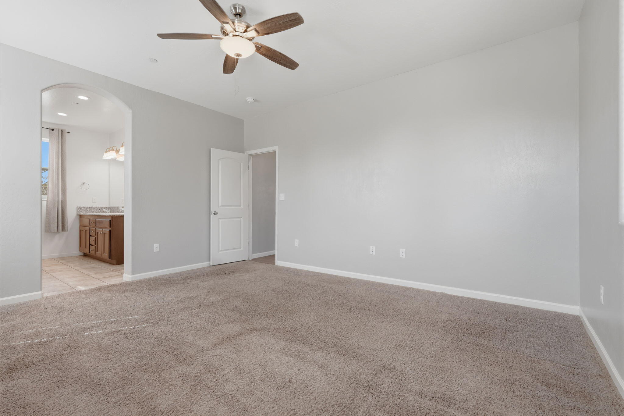 3289 Alexandria St, Tulare, CA 93274