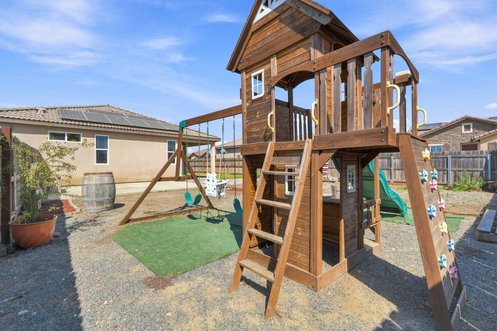 3289 Alexandria St, Tulare, CA 93274