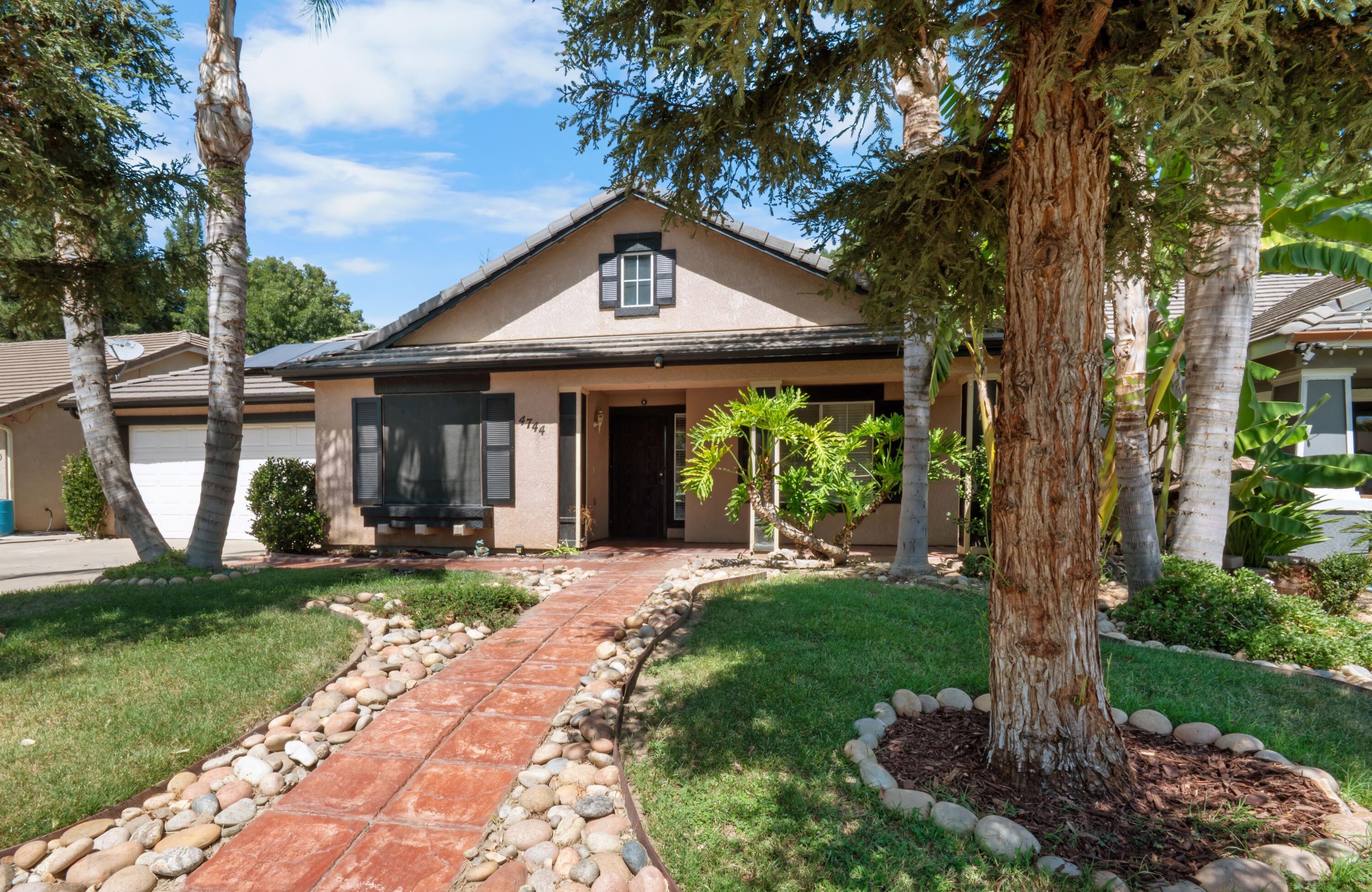 4744 W James Ct, Visalia, CA 93277