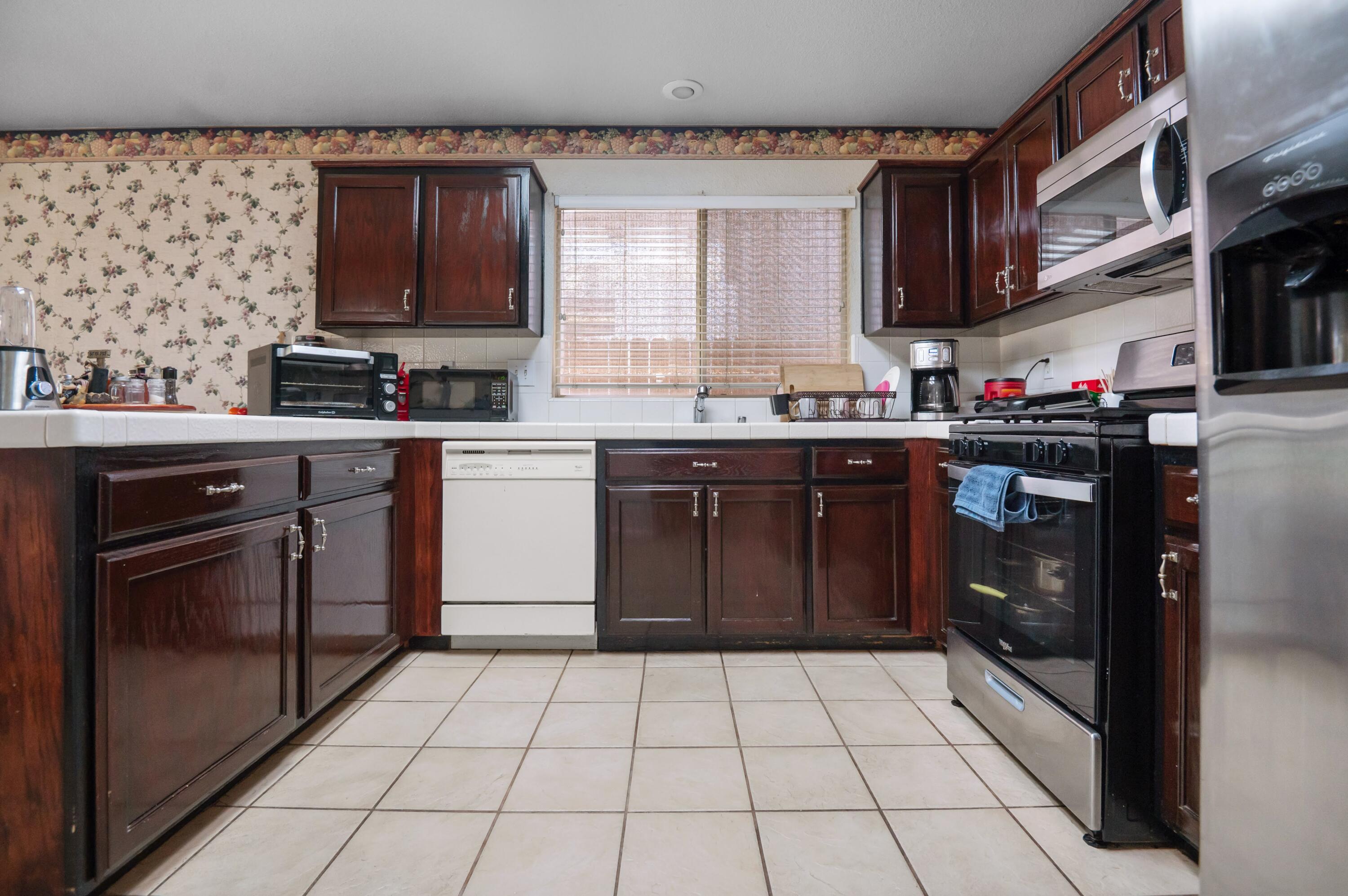 4744 W James Ct, Visalia, CA 93277