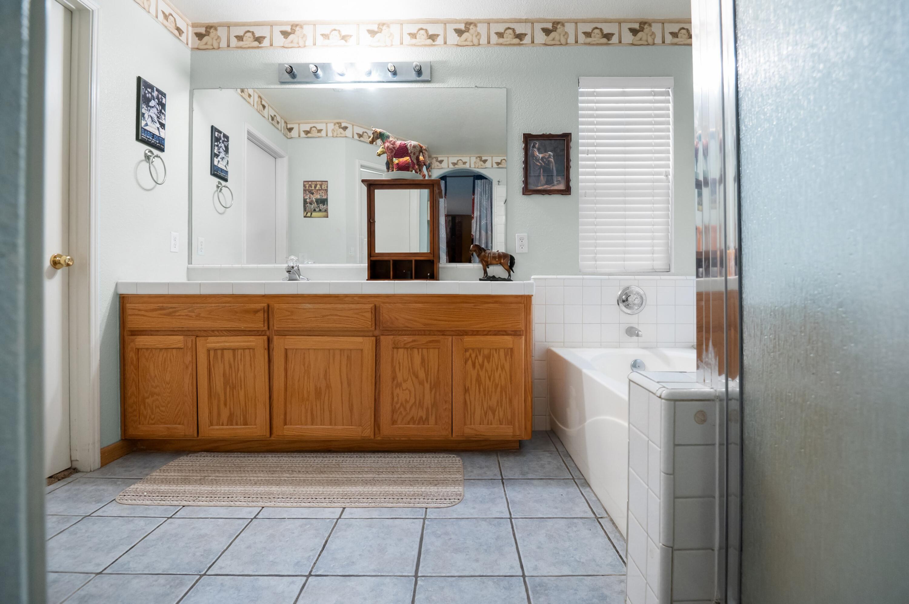4744 W James Ct, Visalia, CA 93277