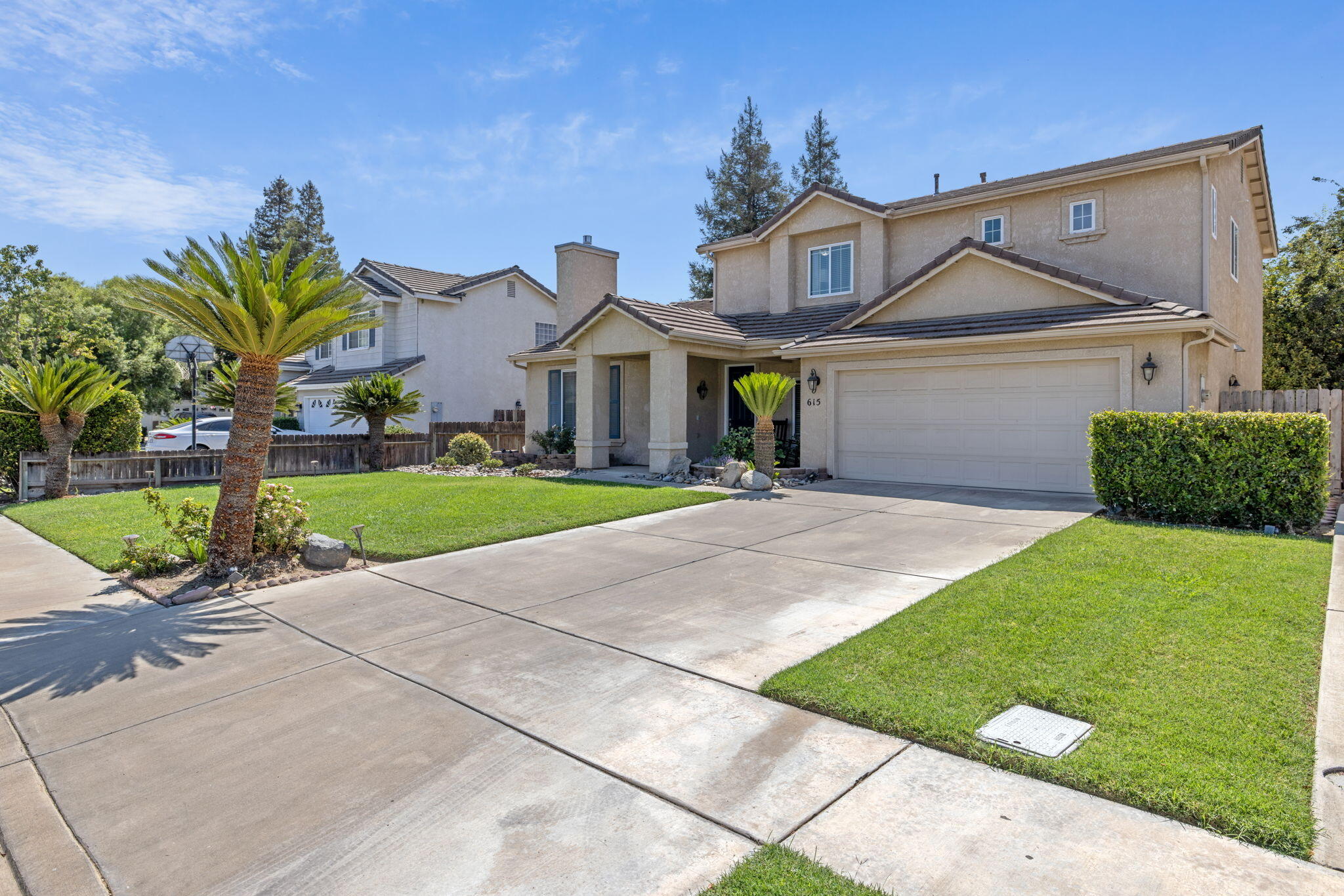 615 W Loyola Ave, Visalia, CA 93277