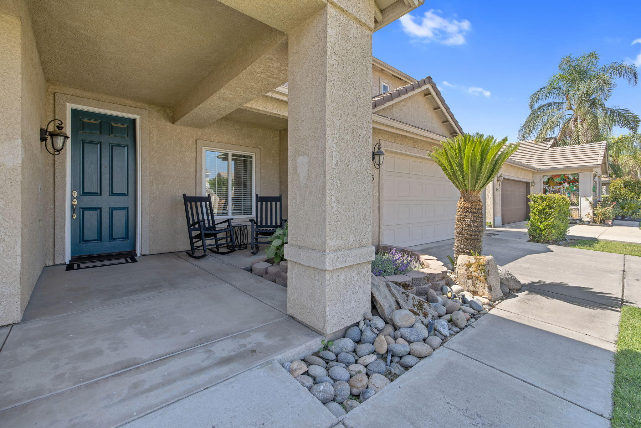 615 W Loyola Ave, Visalia, CA 93277