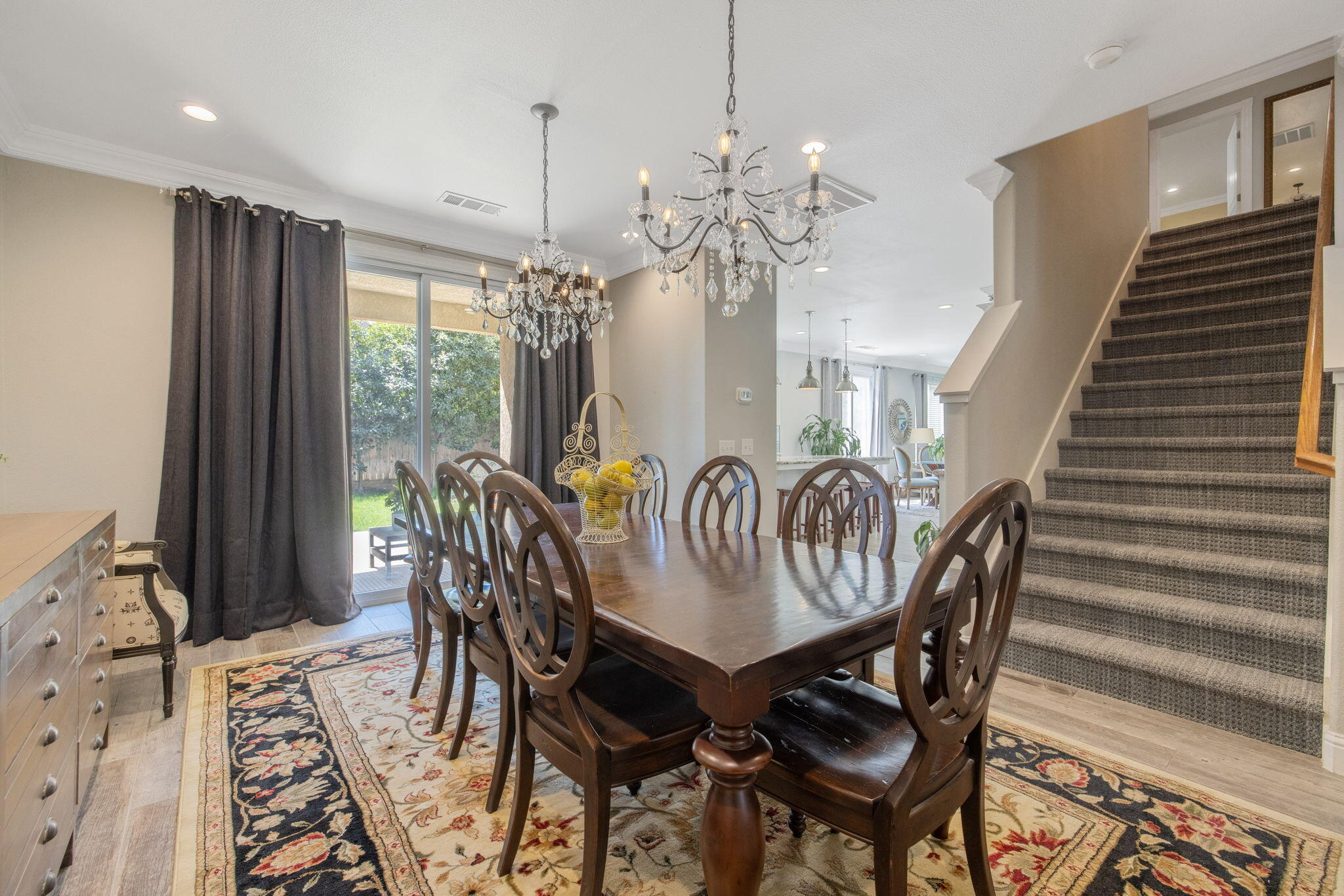 615 W Loyola Ave, Visalia, CA 93277