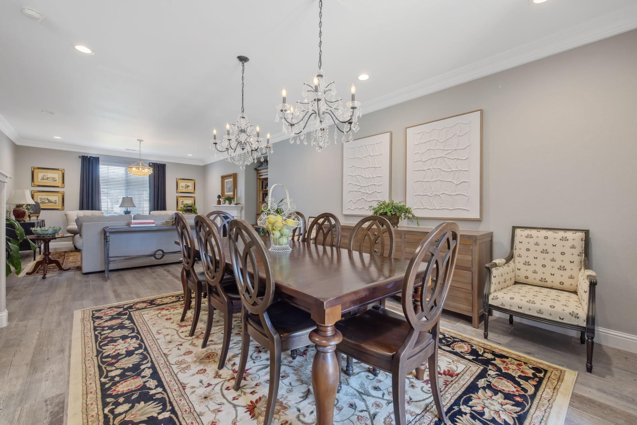 615 W Loyola Ave, Visalia, CA 93277