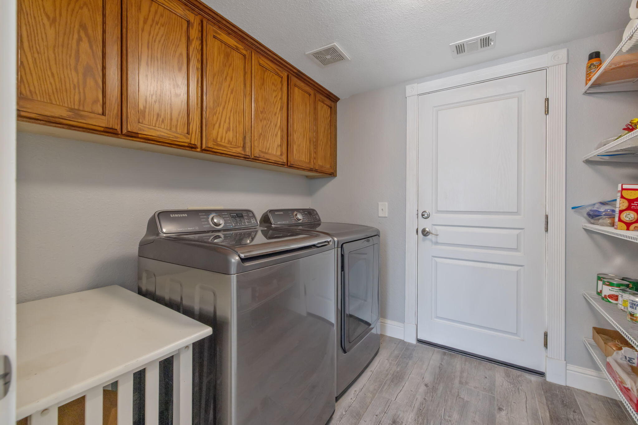 615 W Loyola Ave, Visalia, CA 93277