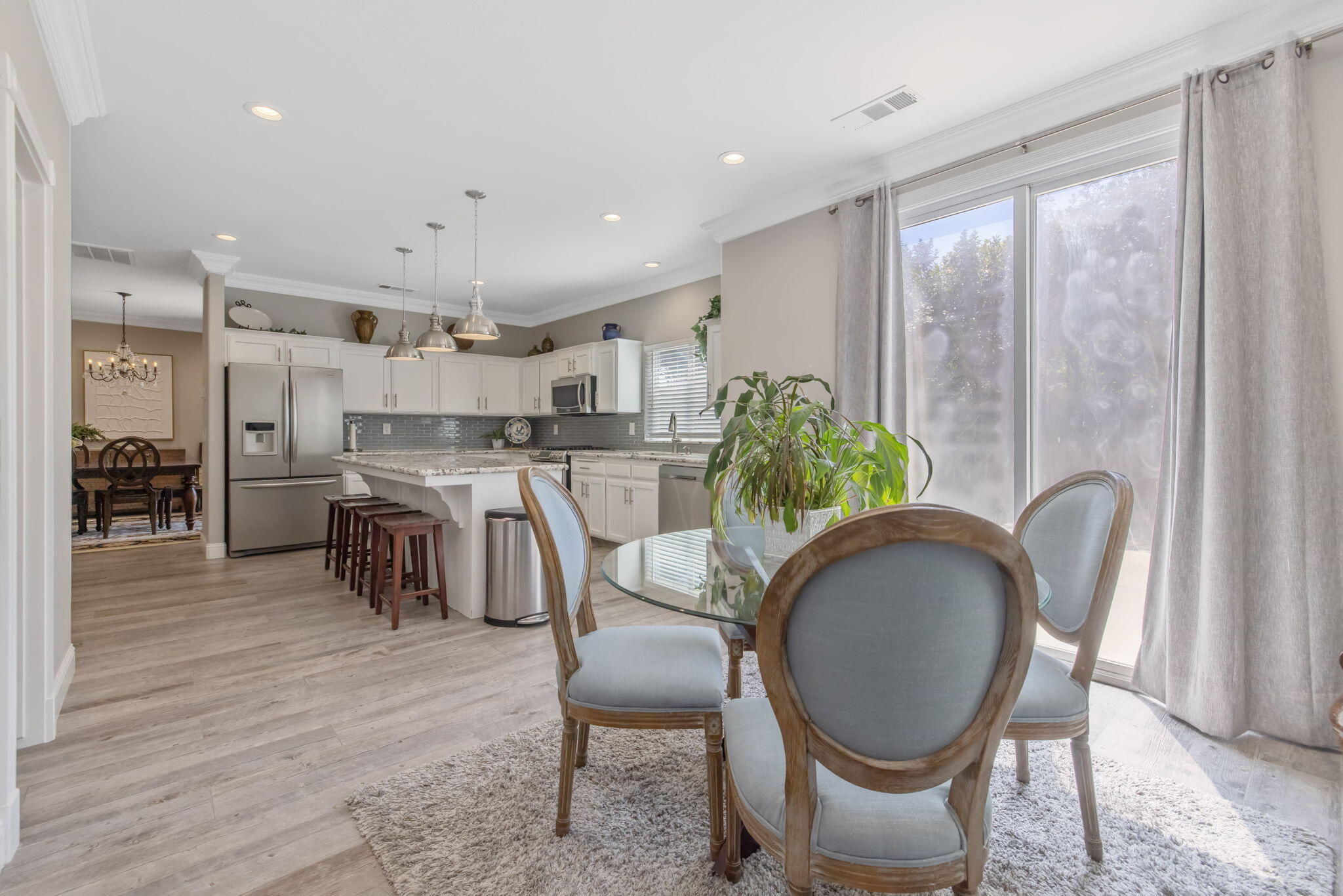 615 W Loyola Ave, Visalia, CA 93277
