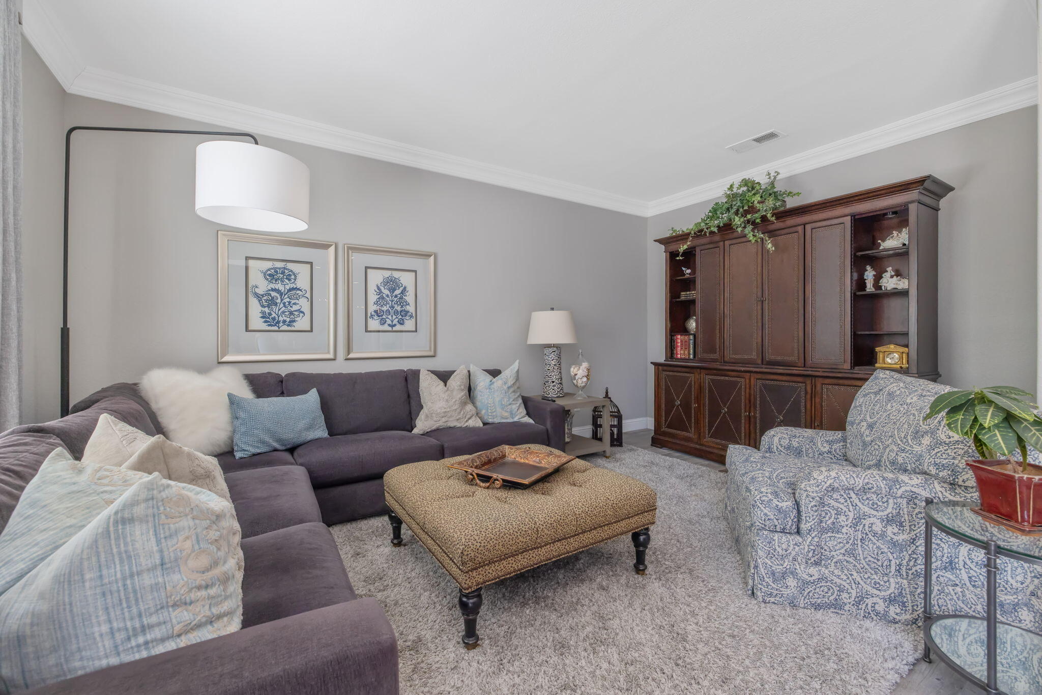 615 W Loyola Ave, Visalia, CA 93277