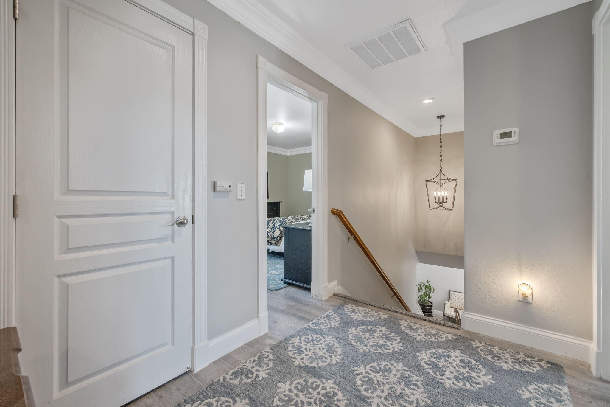 615 W Loyola Ave, Visalia, CA 93277