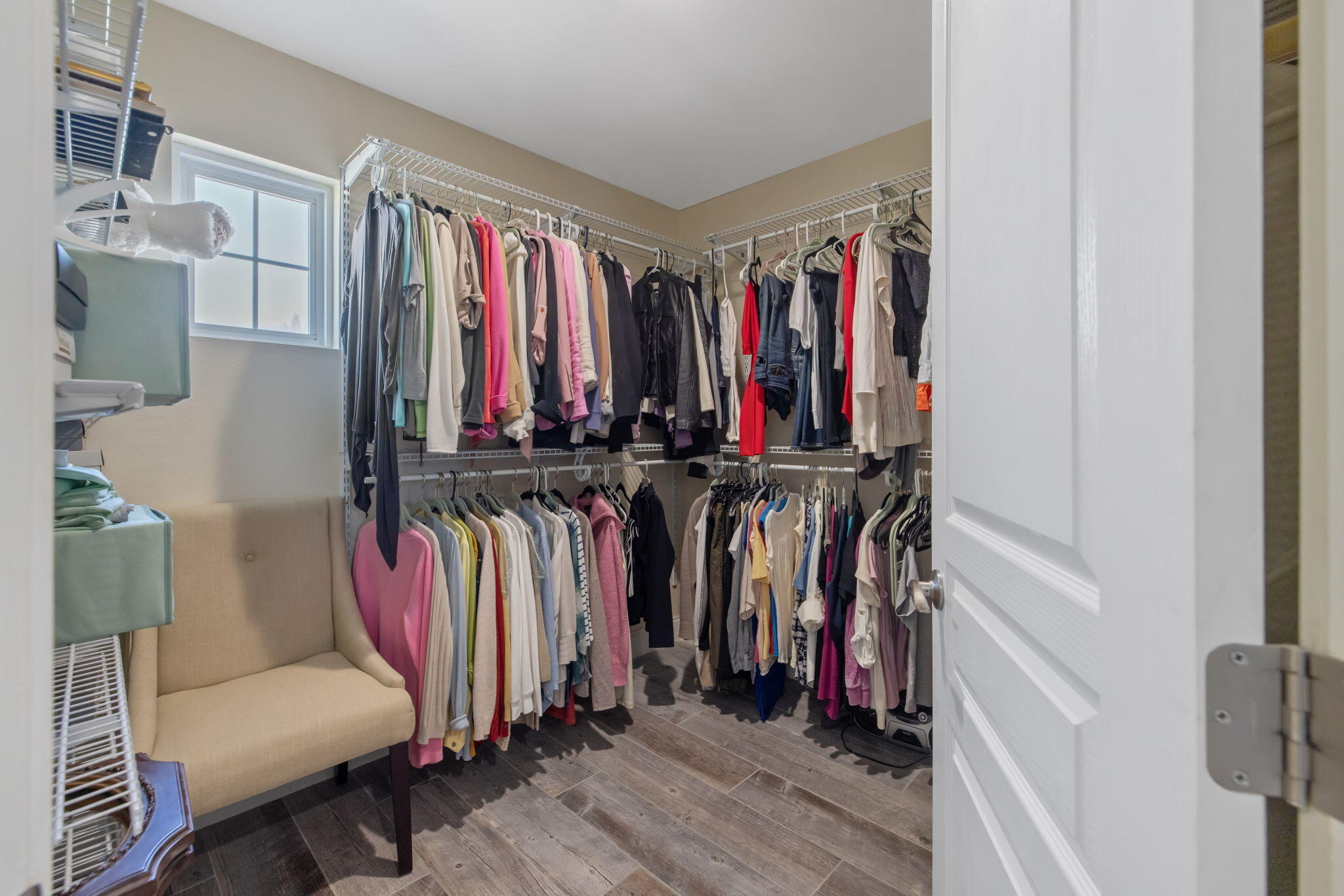 615 W Loyola Ave, Visalia, CA 93277