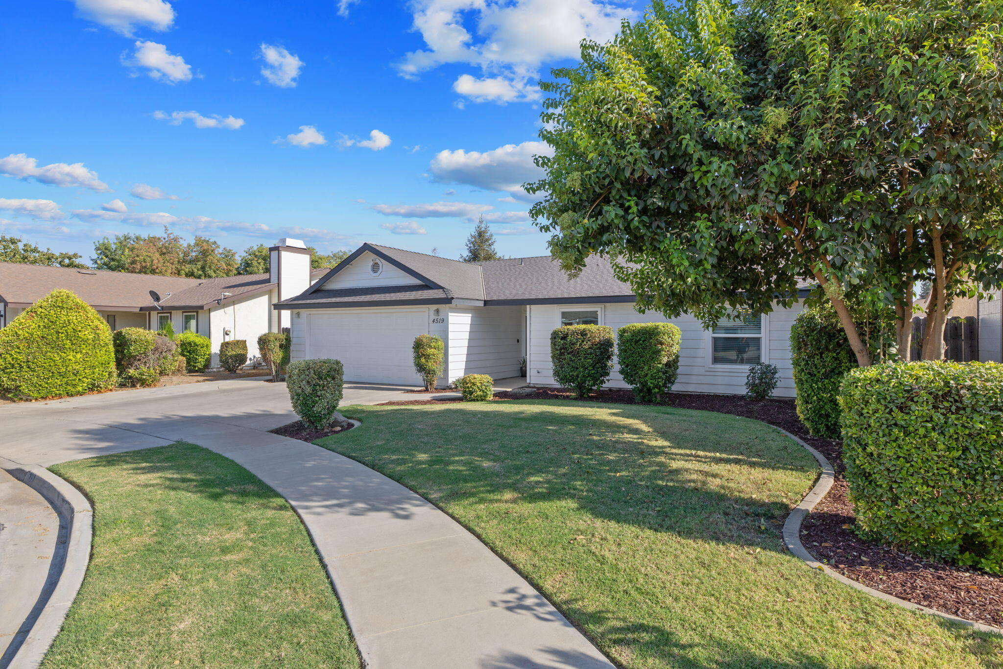 4519 W Feemster Ave, Visalia, CA 93277