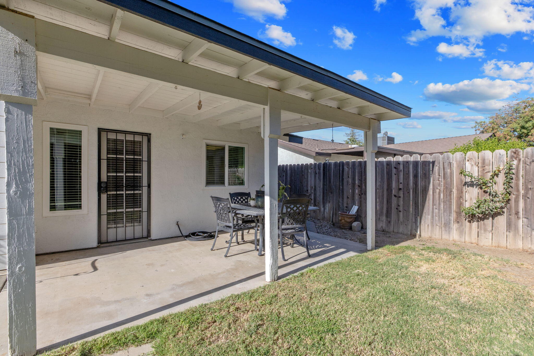 4519 W Feemster Ave, Visalia, CA 93277