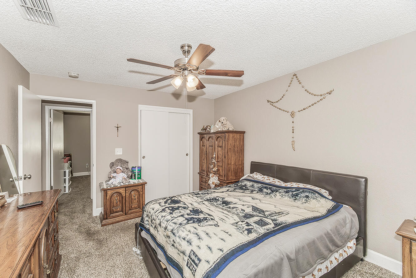 1145 Van Ct, Hanford, CA 93230