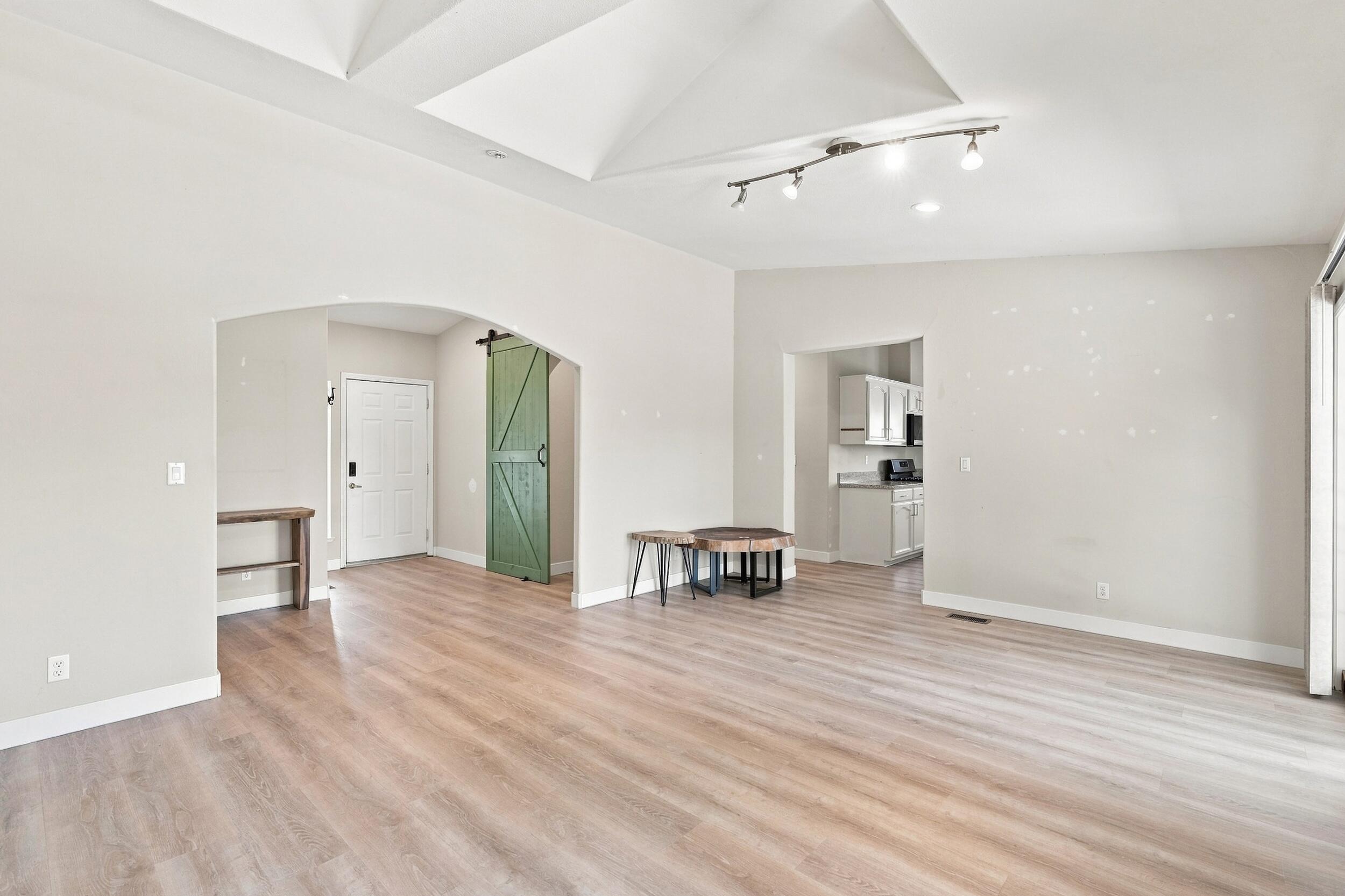 4164 Hackney Way, Paso Robles, CA 93446