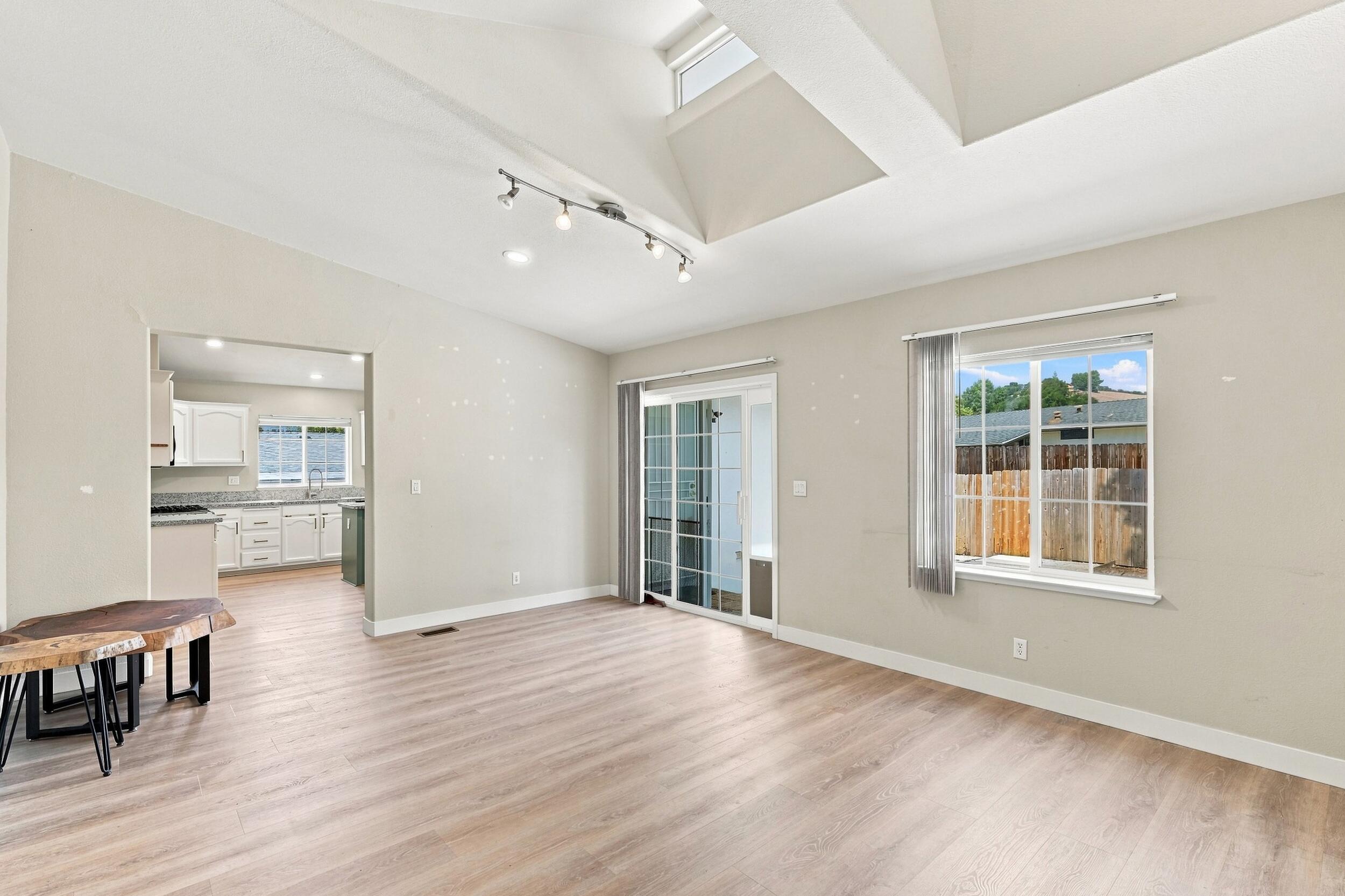 4164 Hackney Way, Paso Robles, CA 93446