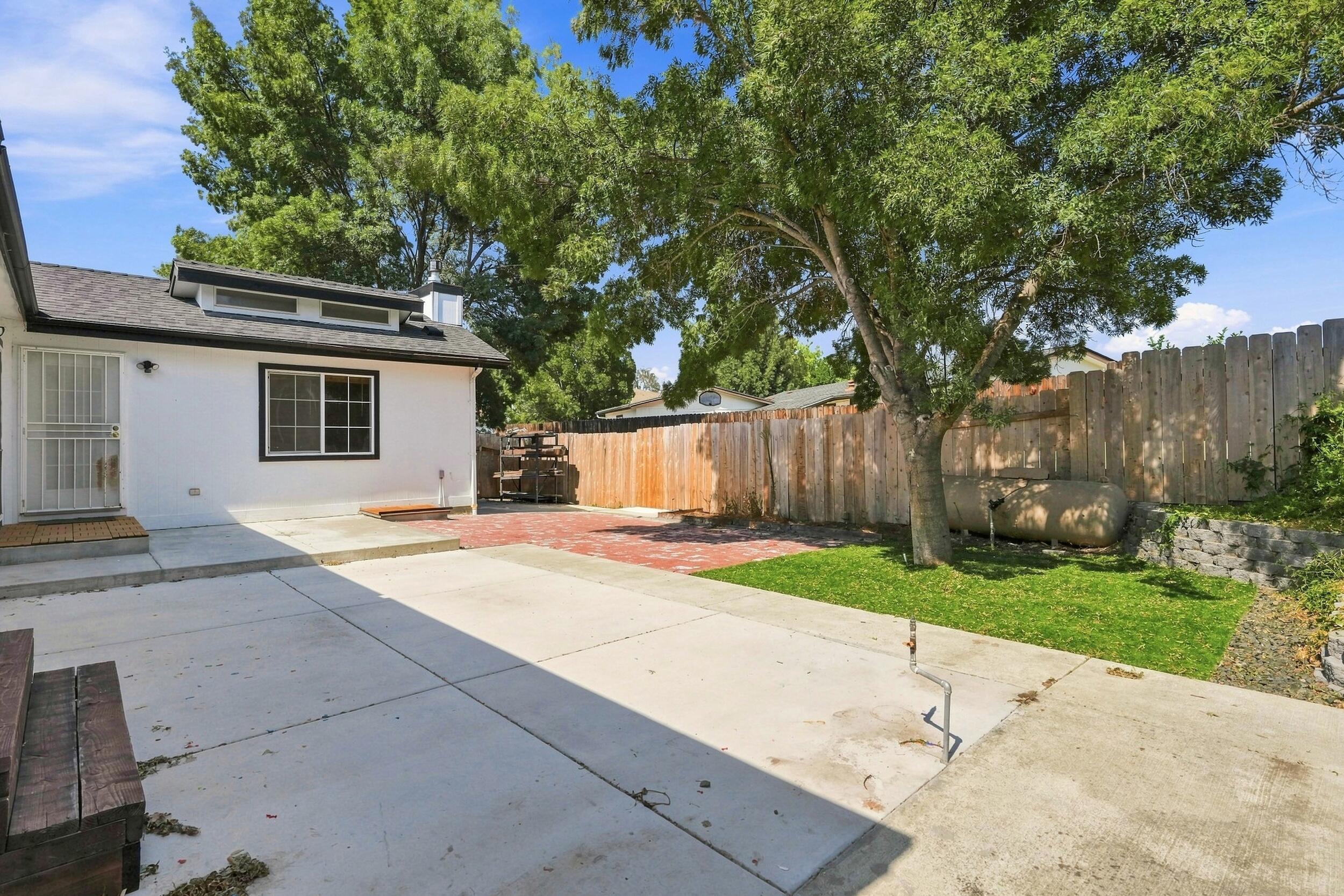 4164 Hackney Way, Paso Robles, CA 93446