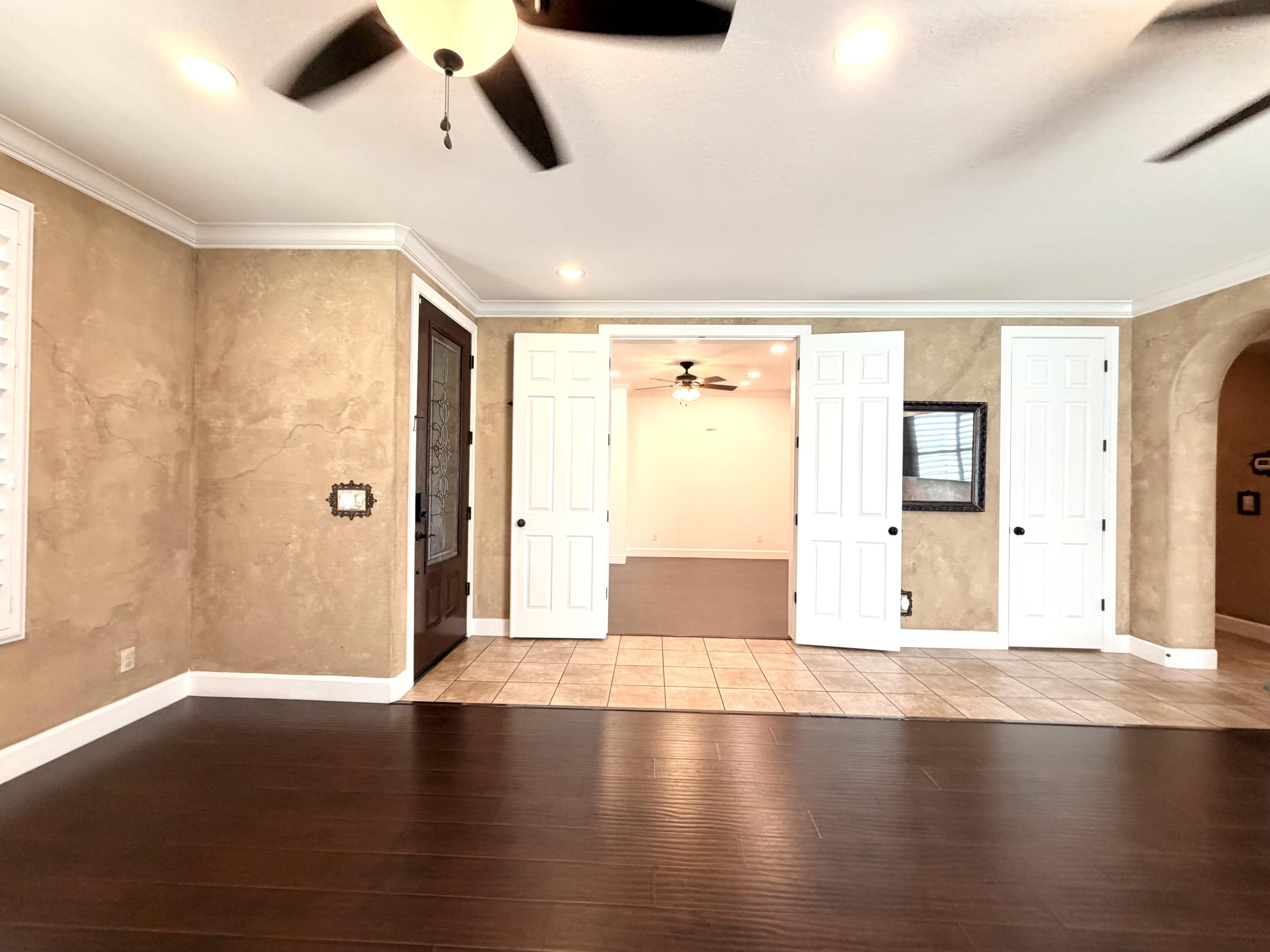 3216 W Buena Vista Ave, Visalia, CA 93291
