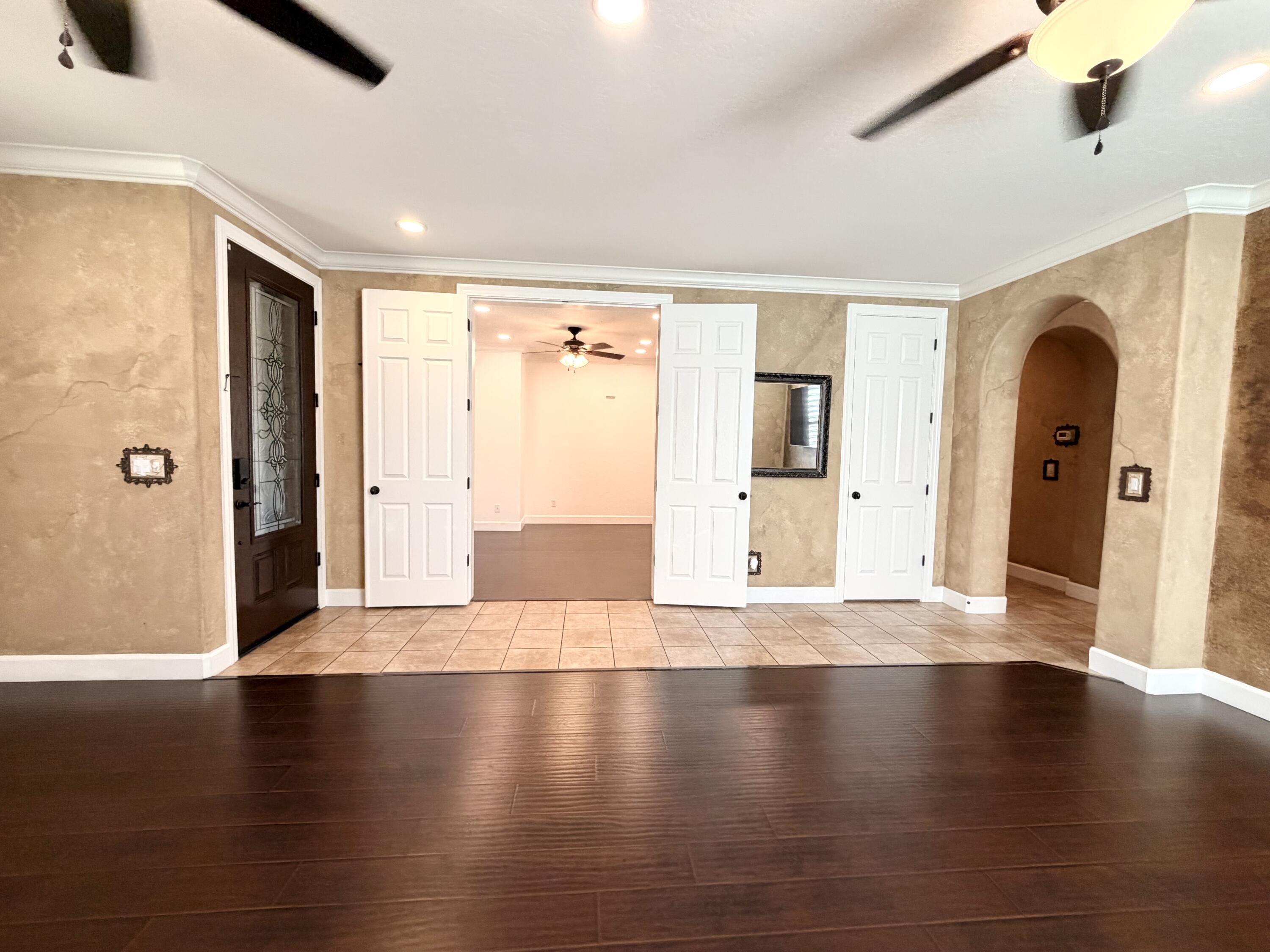 3216 W Buena Vista Ave, Visalia, CA 93291