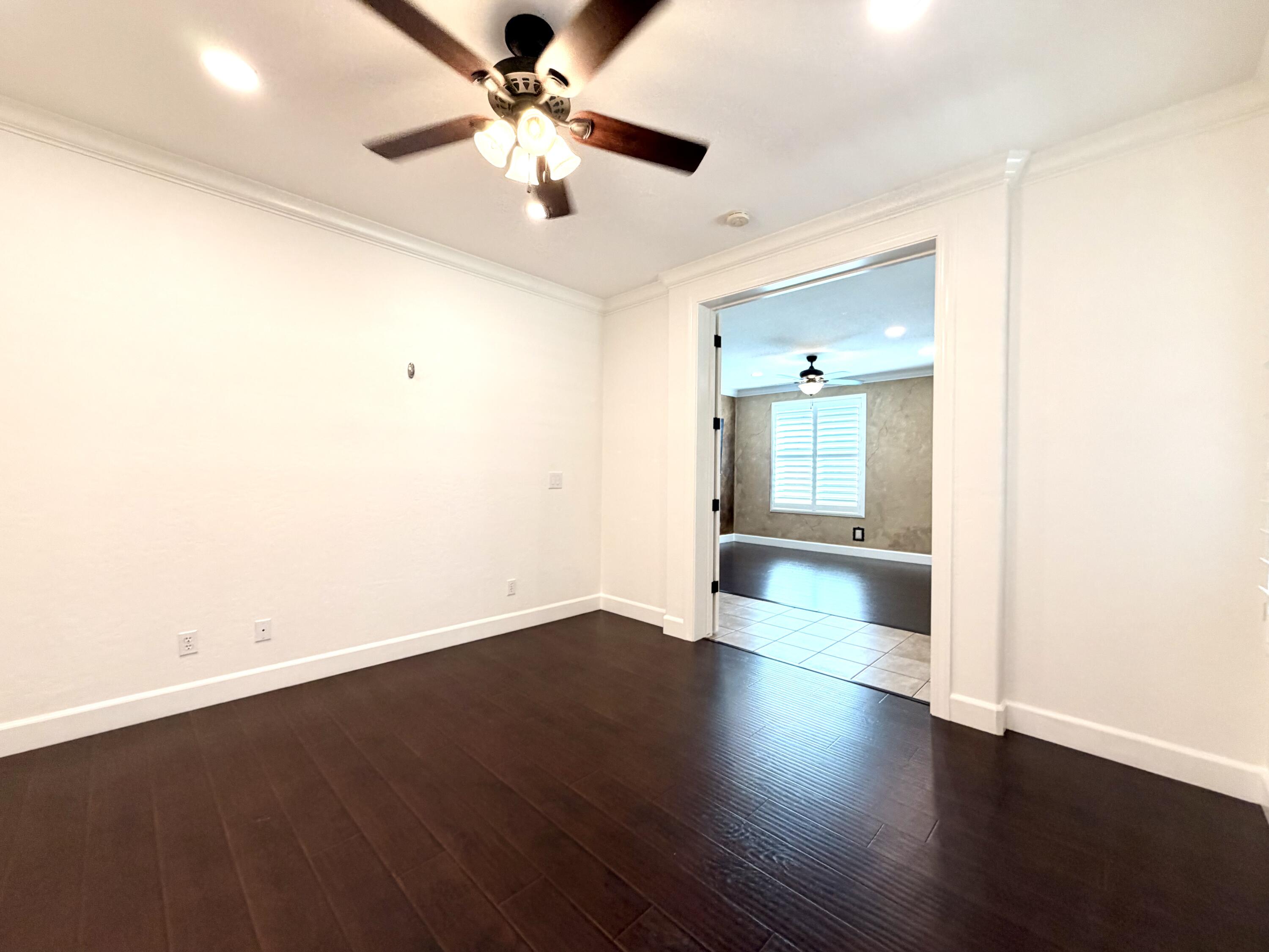 3216 W Buena Vista Ave, Visalia, CA 93291