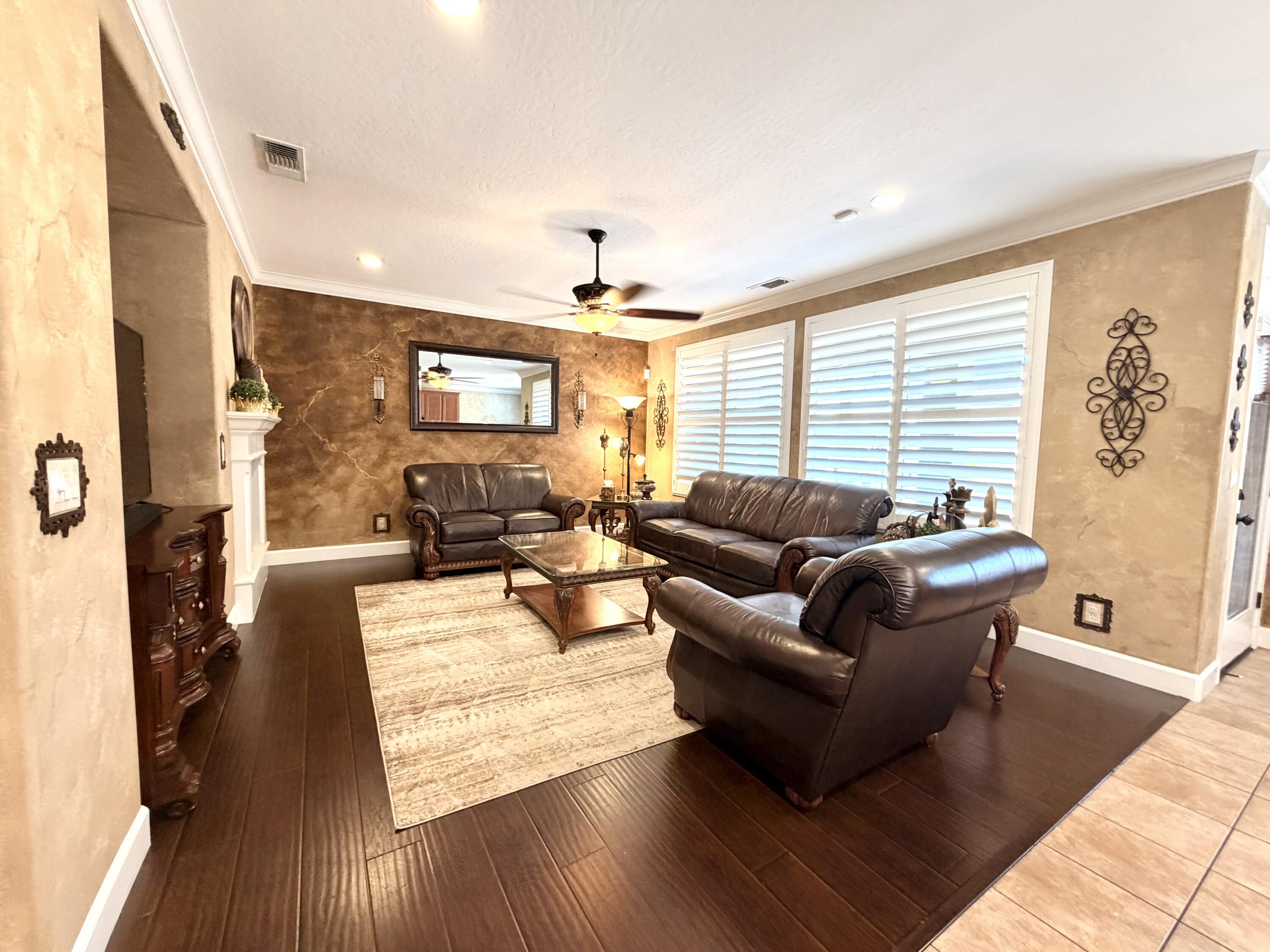 3216 W Buena Vista Ave, Visalia, CA 93291
