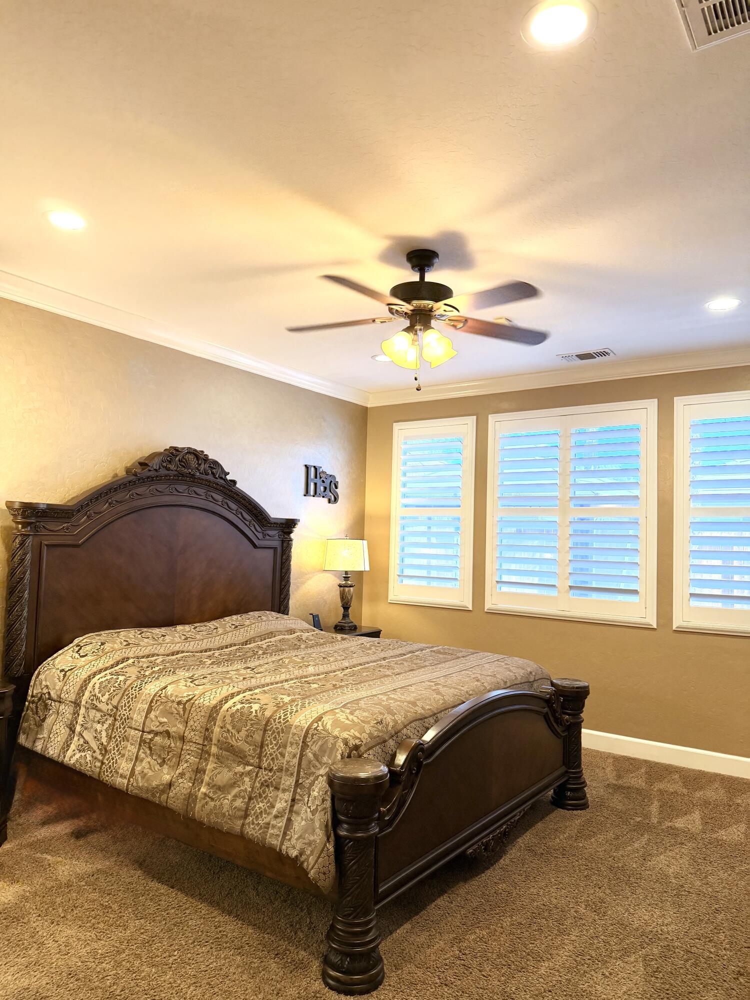 3216 W Buena Vista Ave, Visalia, CA 93291