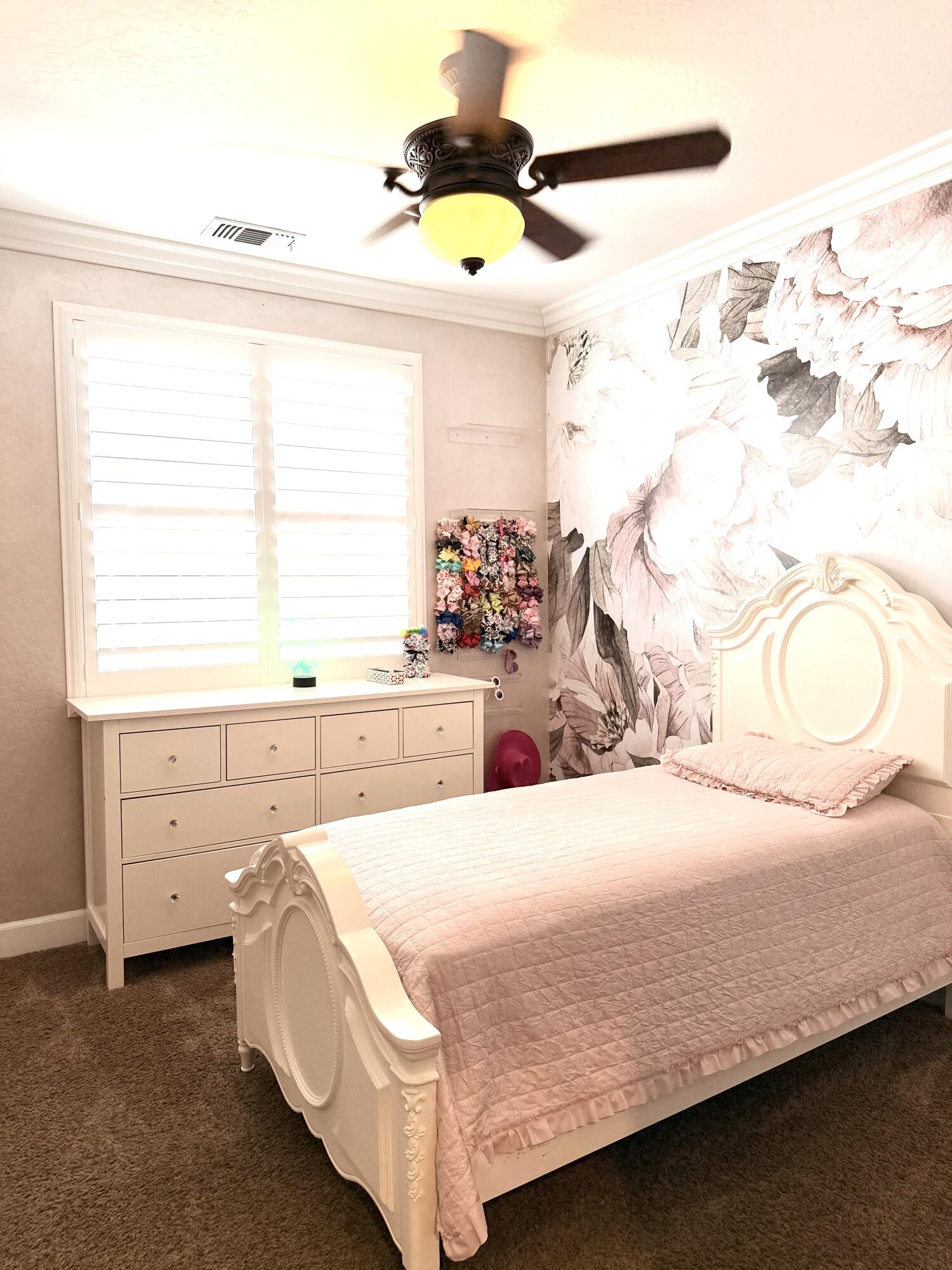 3216 W Buena Vista Ave, Visalia, CA 93291