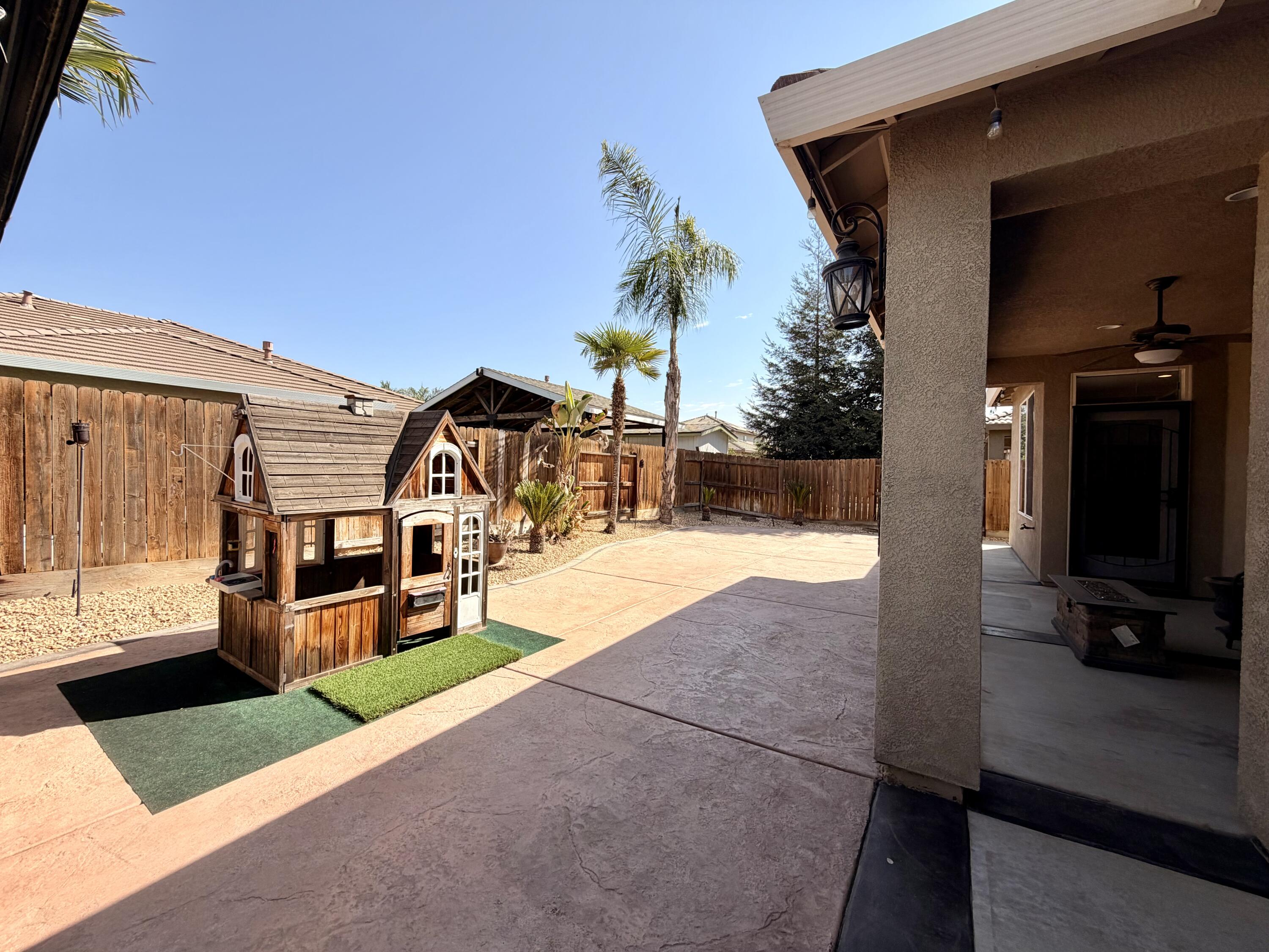 3216 W Buena Vista Ave, Visalia, CA 93291
