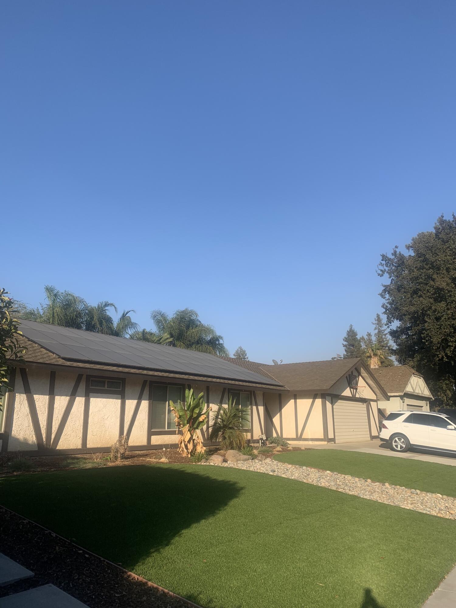 1602 E Avila Dr, Tulare, CA 93274