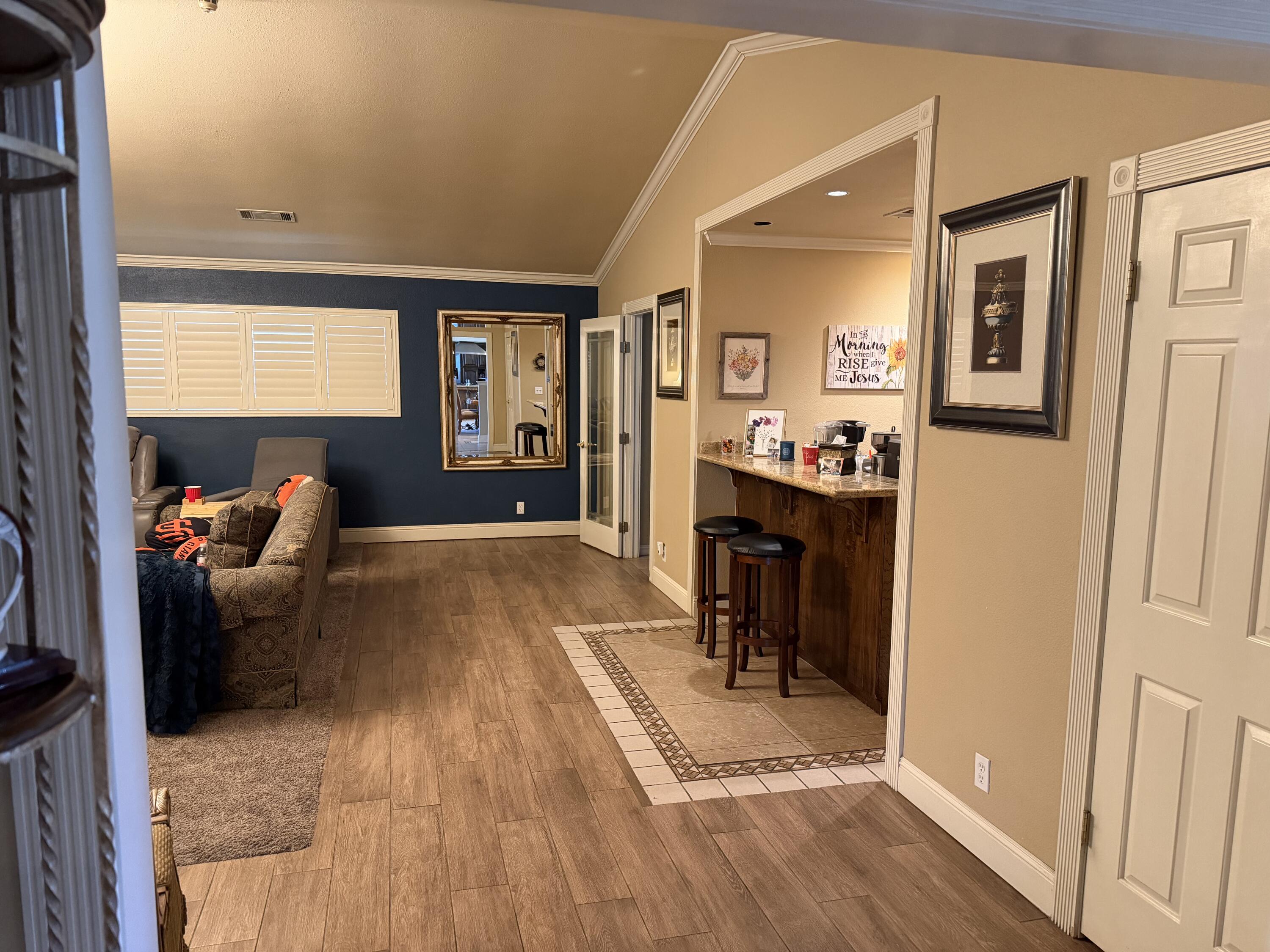 1602 E Avila Dr, Tulare, CA 93274