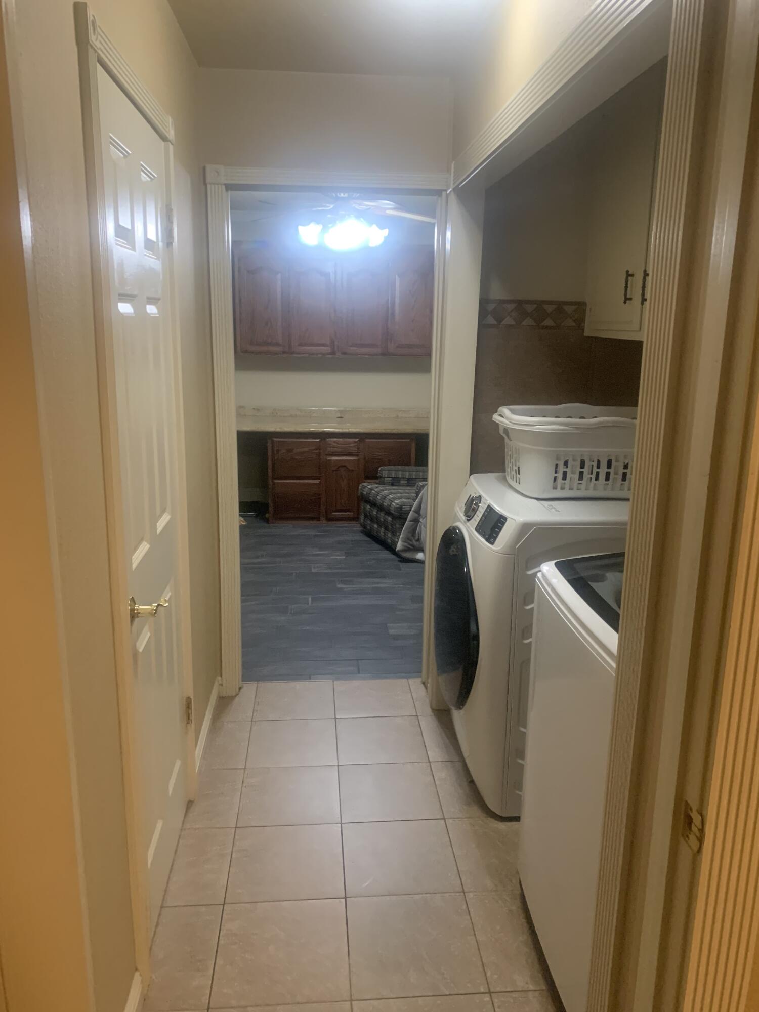 1602 E Avila Dr, Tulare, CA 93274