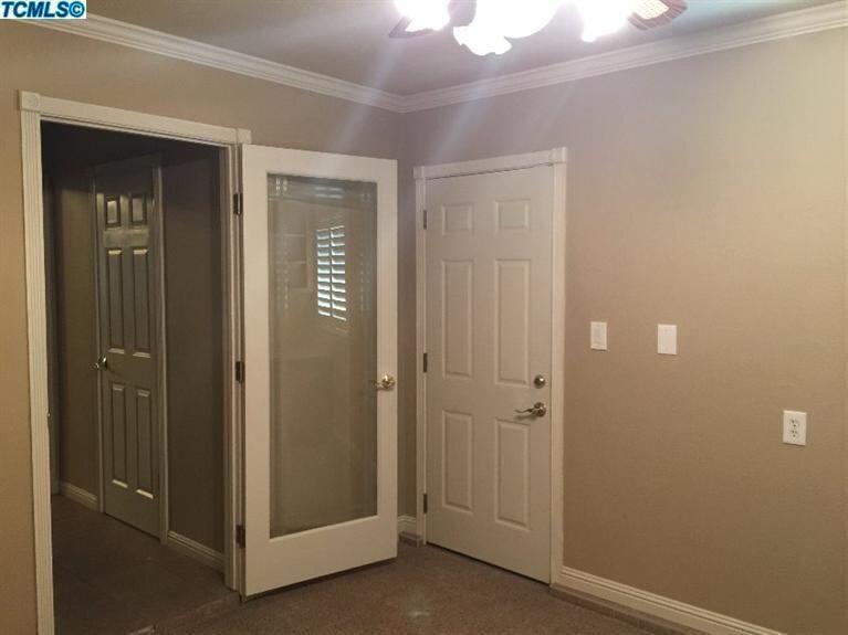 1602 E Avila Dr, Tulare, CA 93274