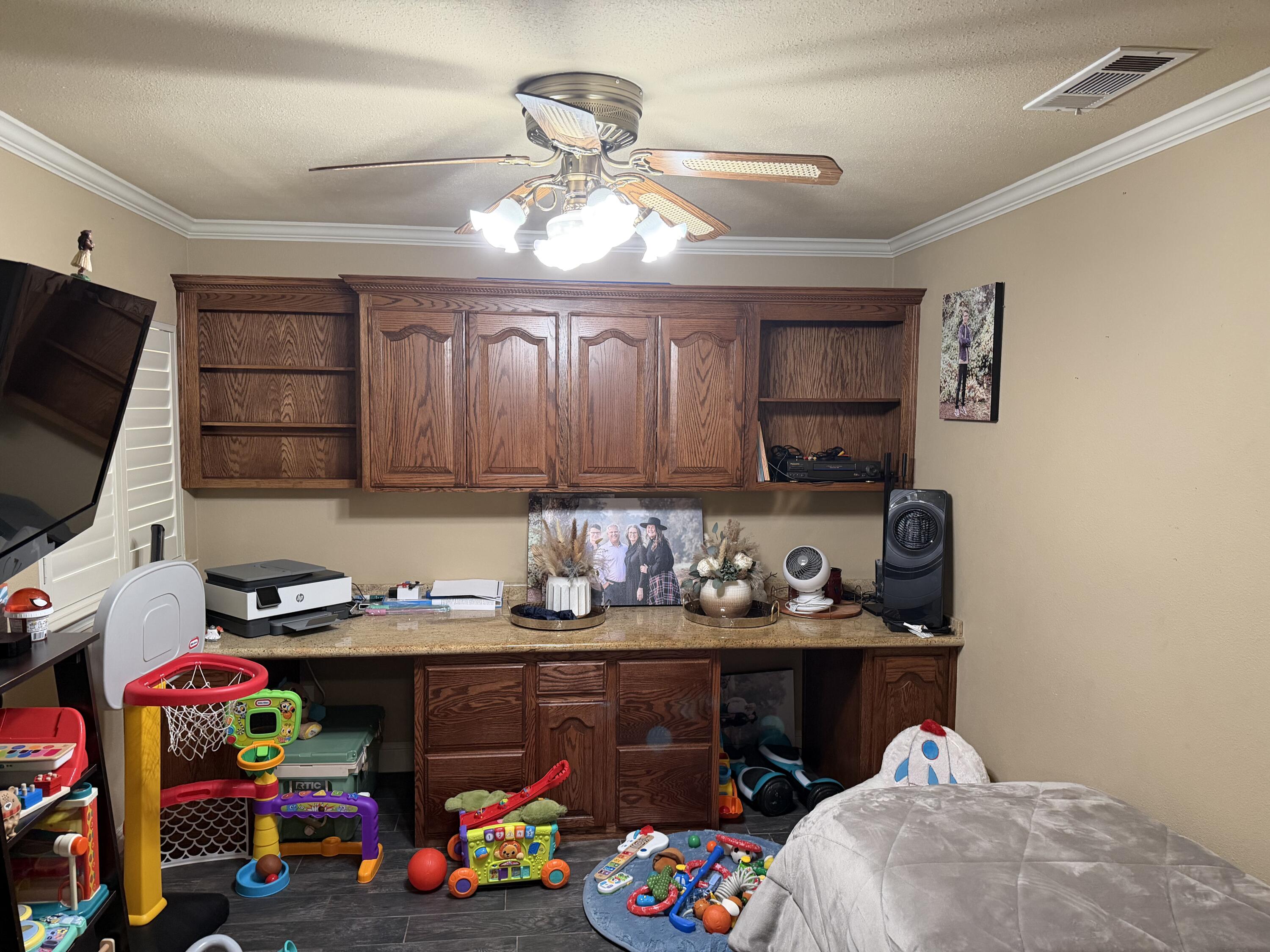 1602 E Avila Dr, Tulare, CA 93274