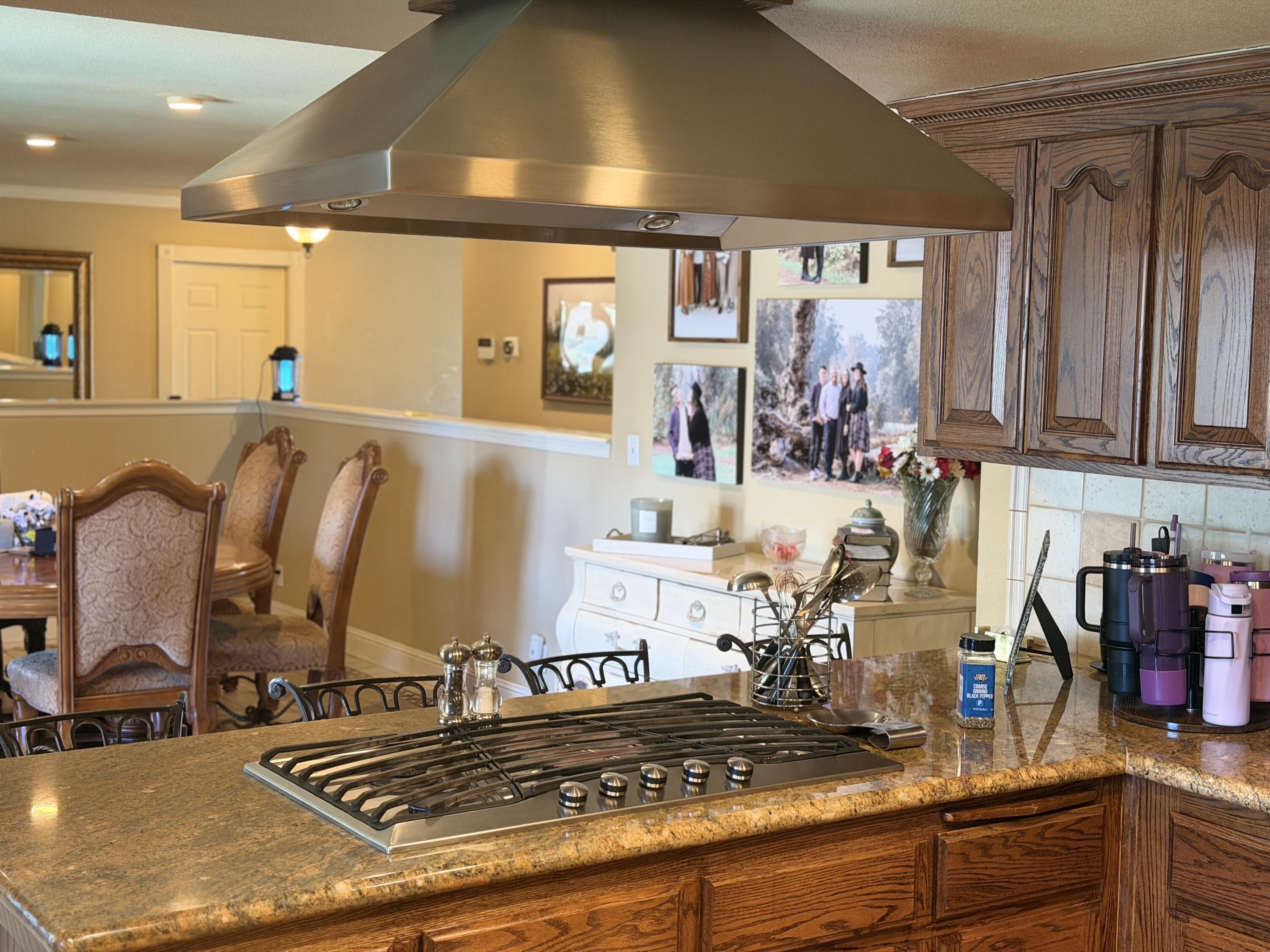 1602 E Avila Dr, Tulare, CA 93274