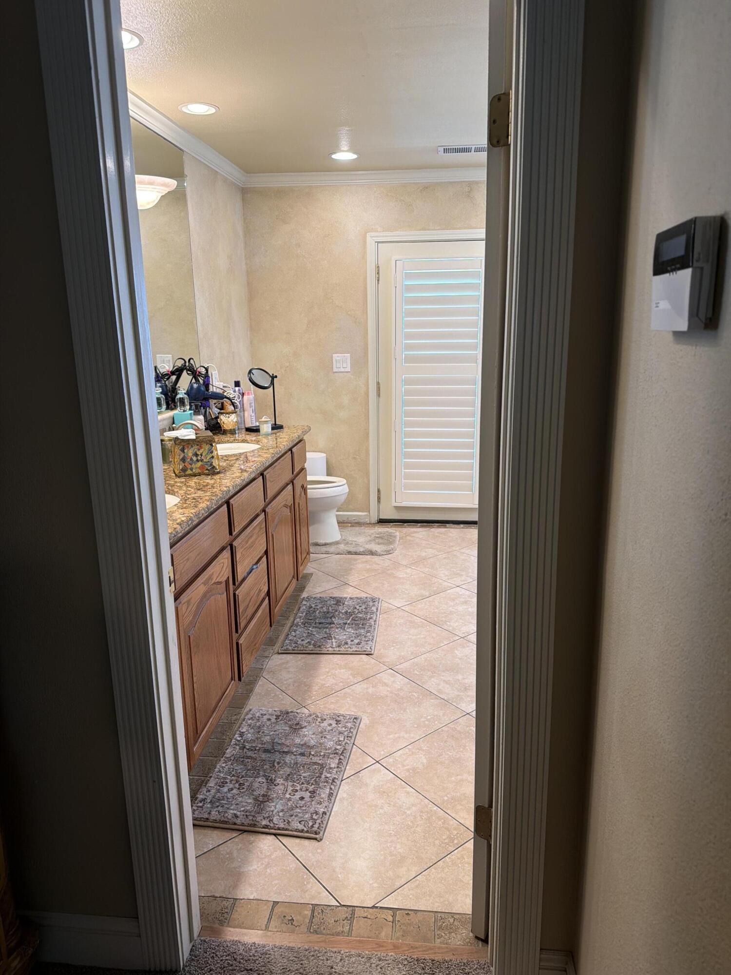 1602 E Avila Dr, Tulare, CA 93274