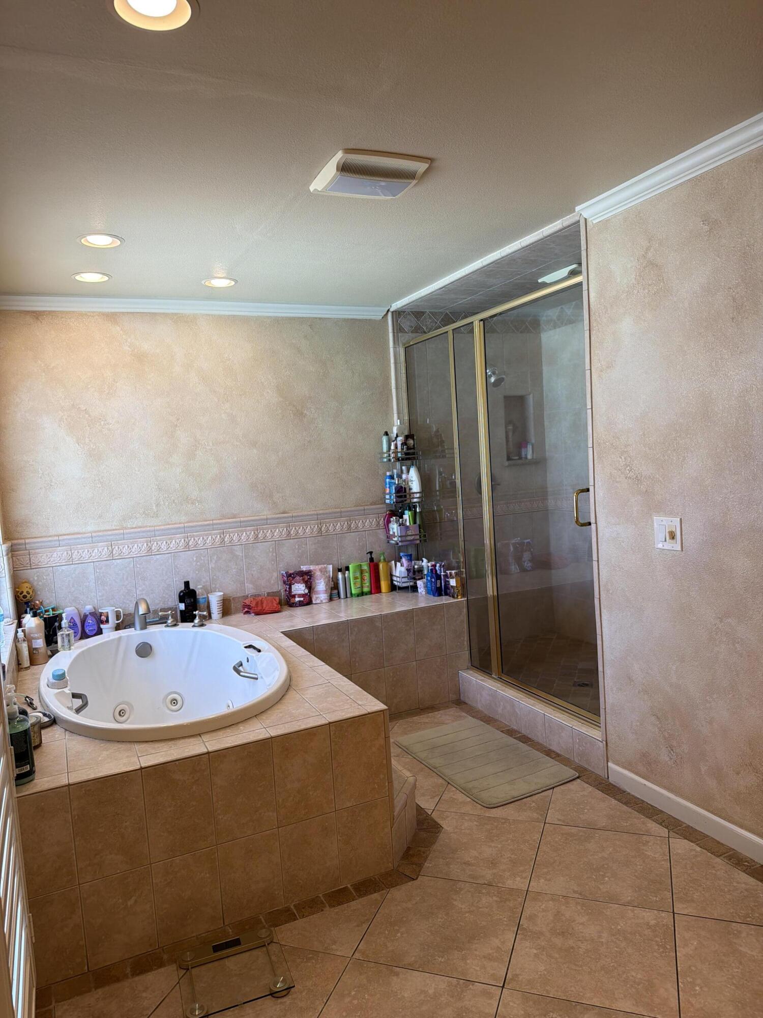 1602 E Avila Dr, Tulare, CA 93274