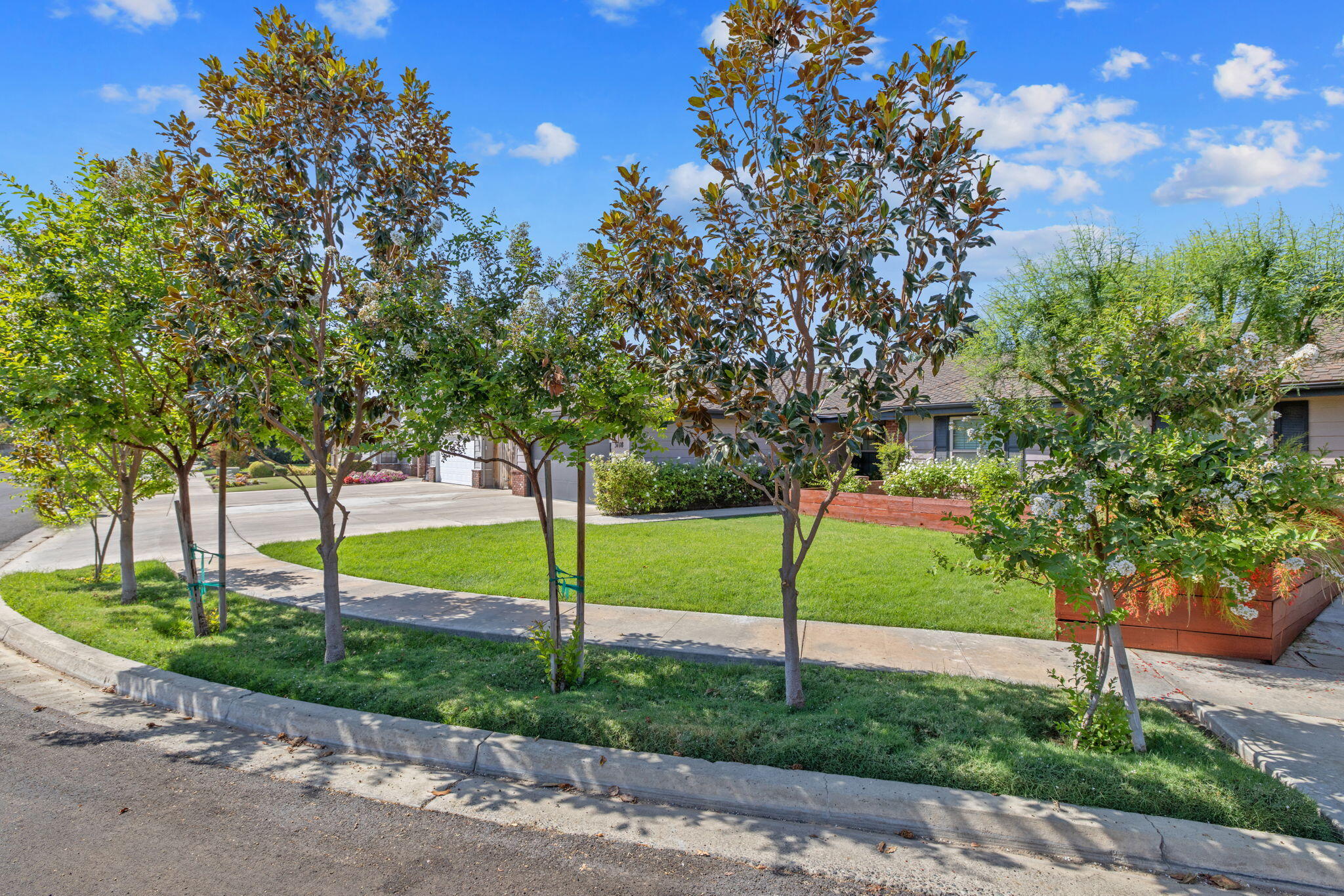 3118 W Dorothea Ave, Visalia, CA 93277