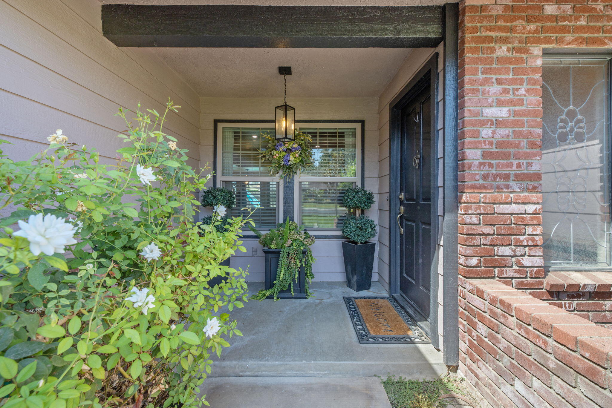 3118 W Dorothea Ave, Visalia, CA 93277