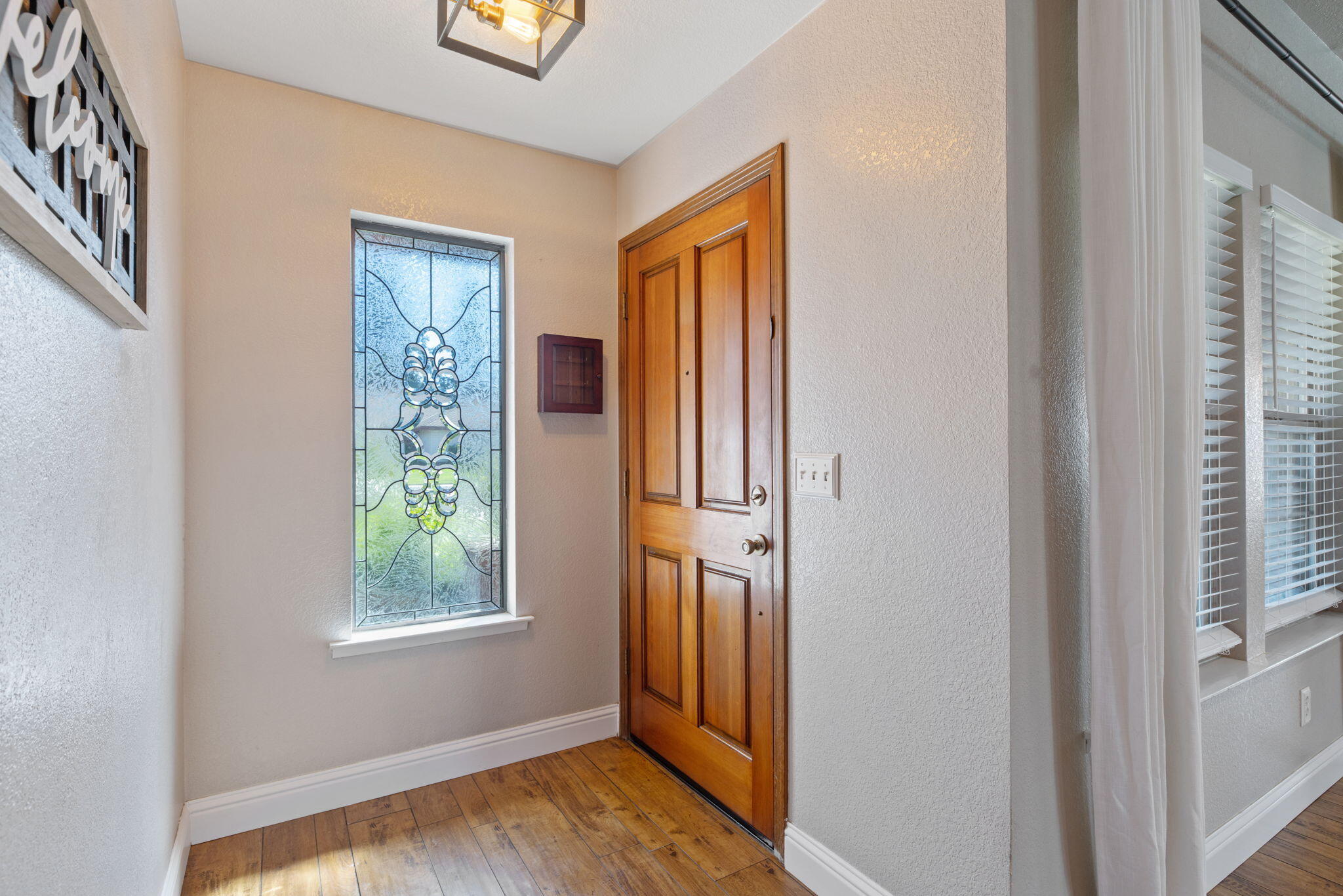 3118 W Dorothea Ave, Visalia, CA 93277