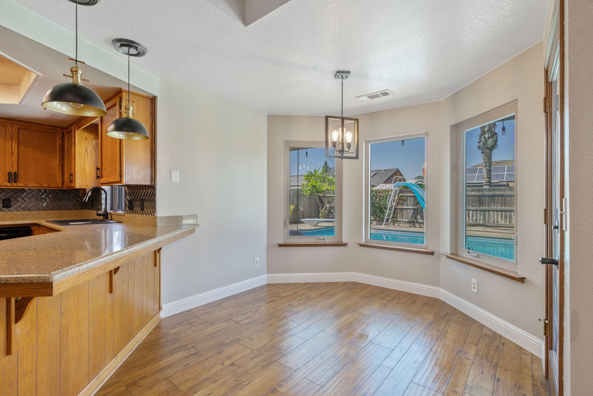 3118 W Dorothea Ave, Visalia, CA 93277