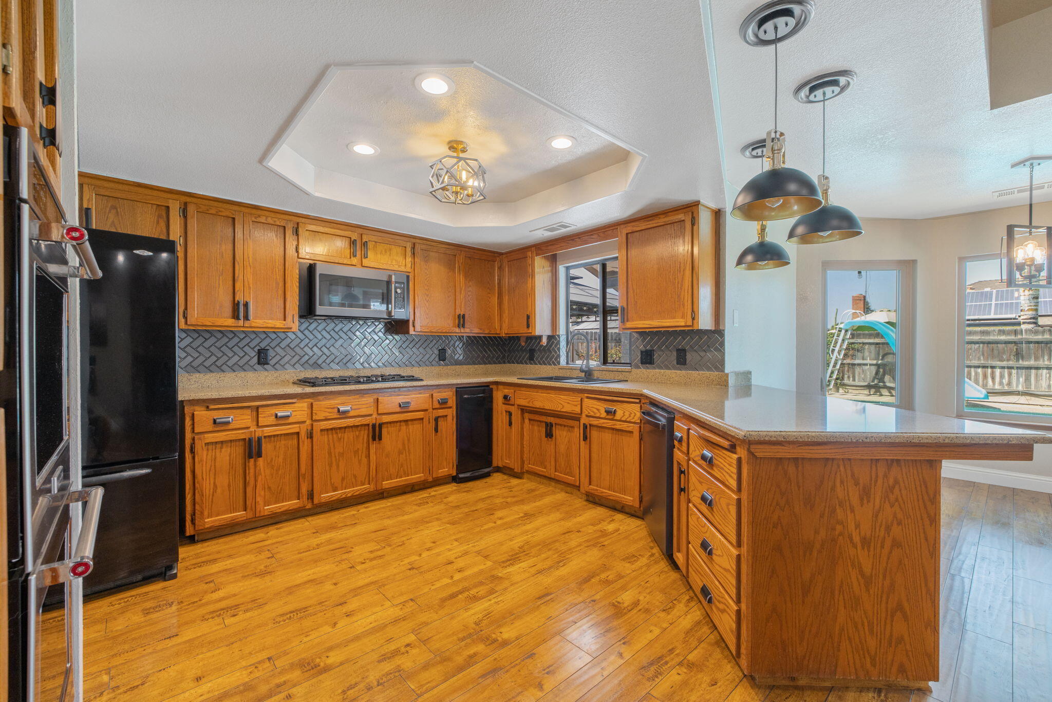 3118 W Dorothea Ave, Visalia, CA 93277