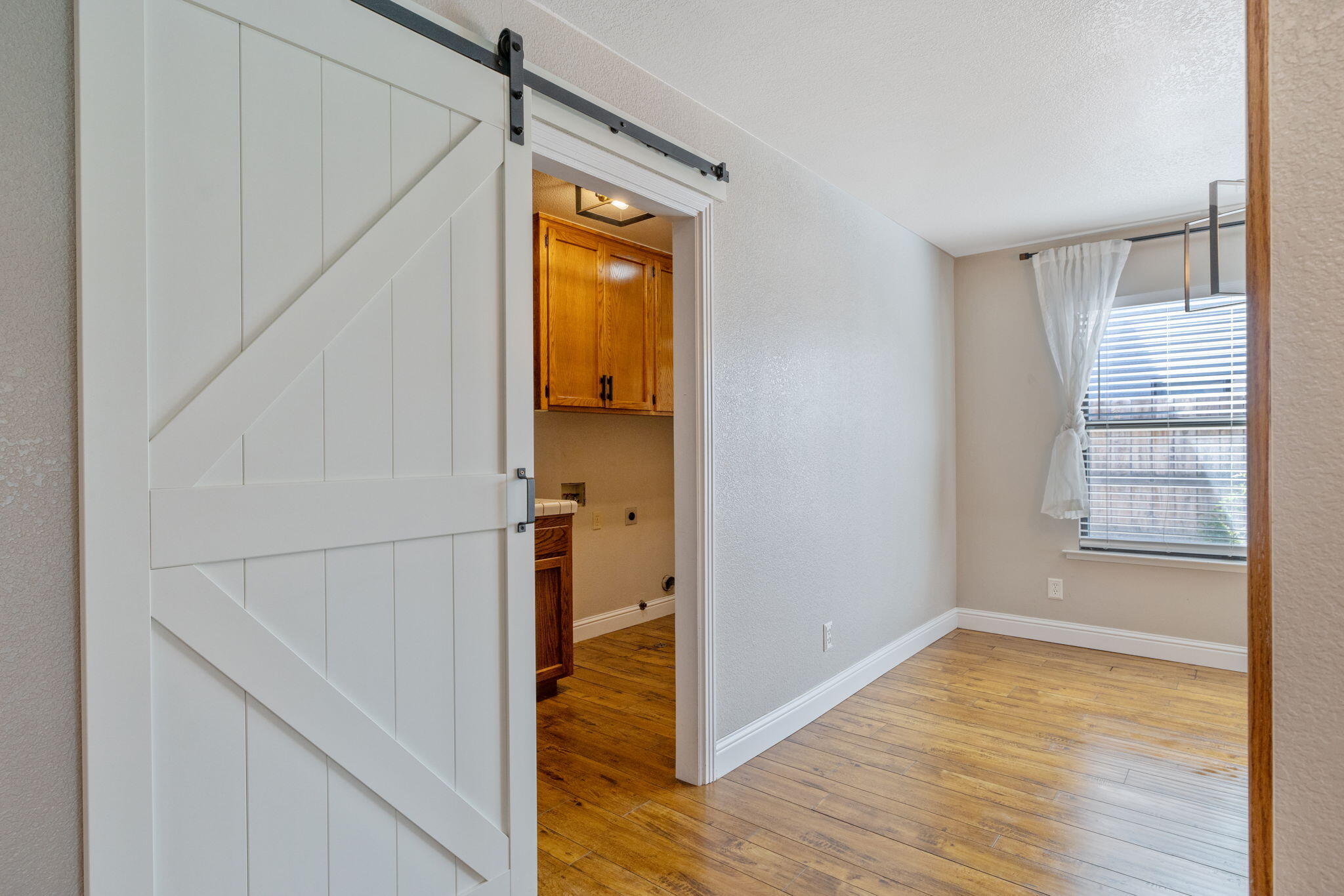 3118 W Dorothea Ave, Visalia, CA 93277