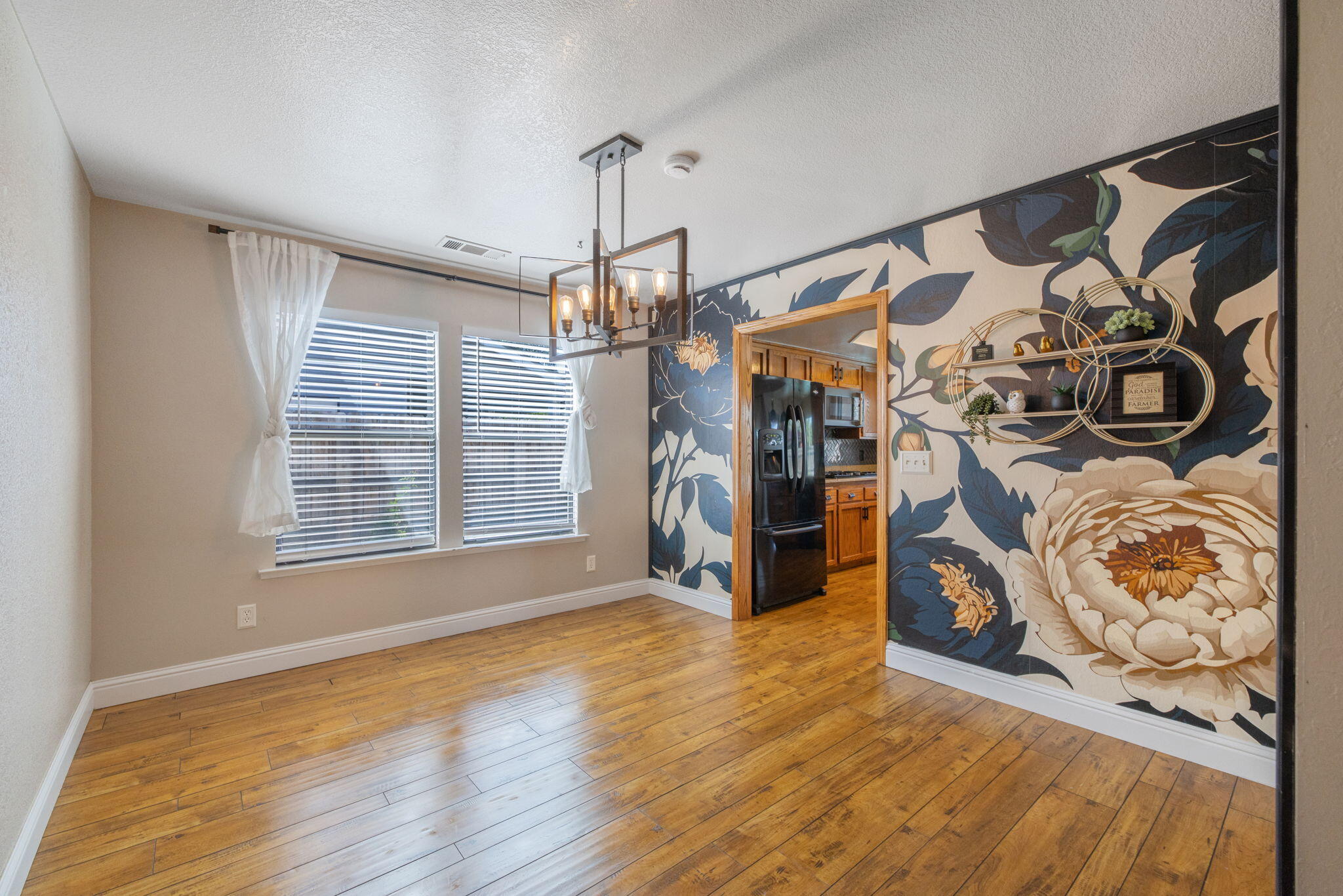 3118 W Dorothea Ave, Visalia, CA 93277