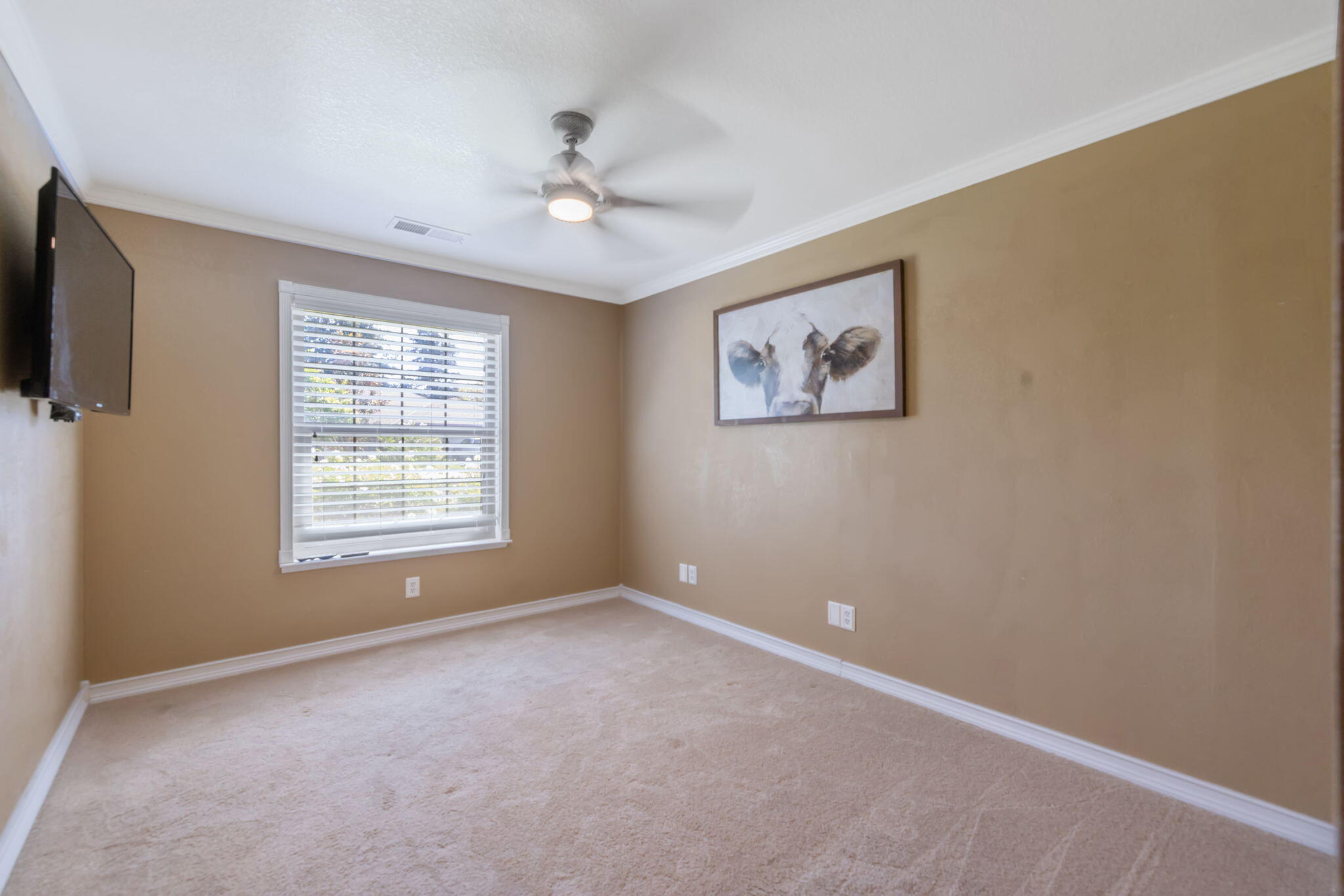 3118 W Dorothea Ave, Visalia, CA 93277
